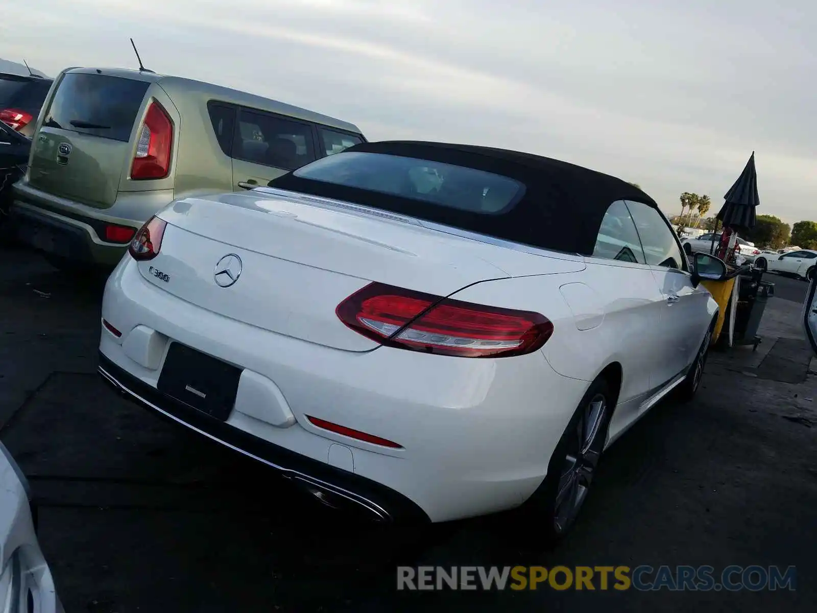 4 Photograph of a damaged car WDDWK8DB9KF862332 MERCEDES-BENZ C CLASS 2019