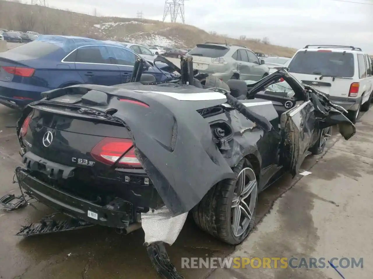 4 Photograph of a damaged car WDDWK8HB1KF847995 MERCEDES-BENZ C-CLASS 2019