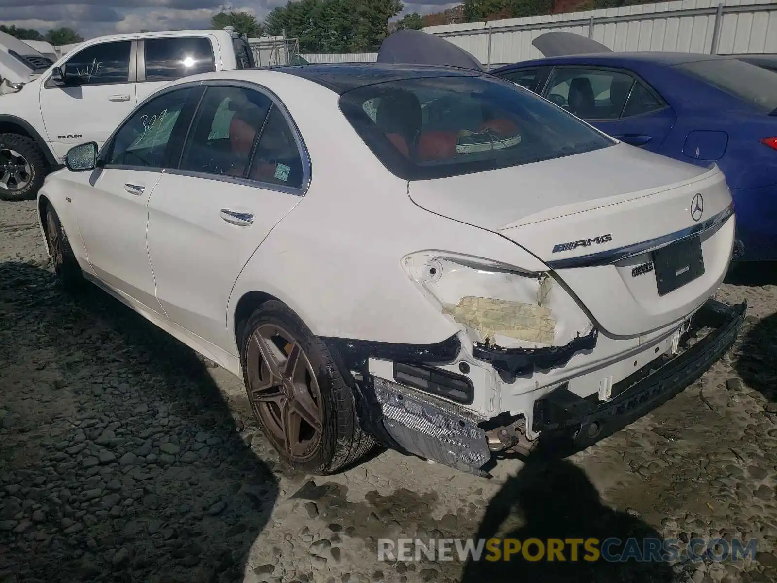 3 Photograph of a damaged car 55SWF6EB2LU323119 MERCEDES-BENZ C-CLASS 2020