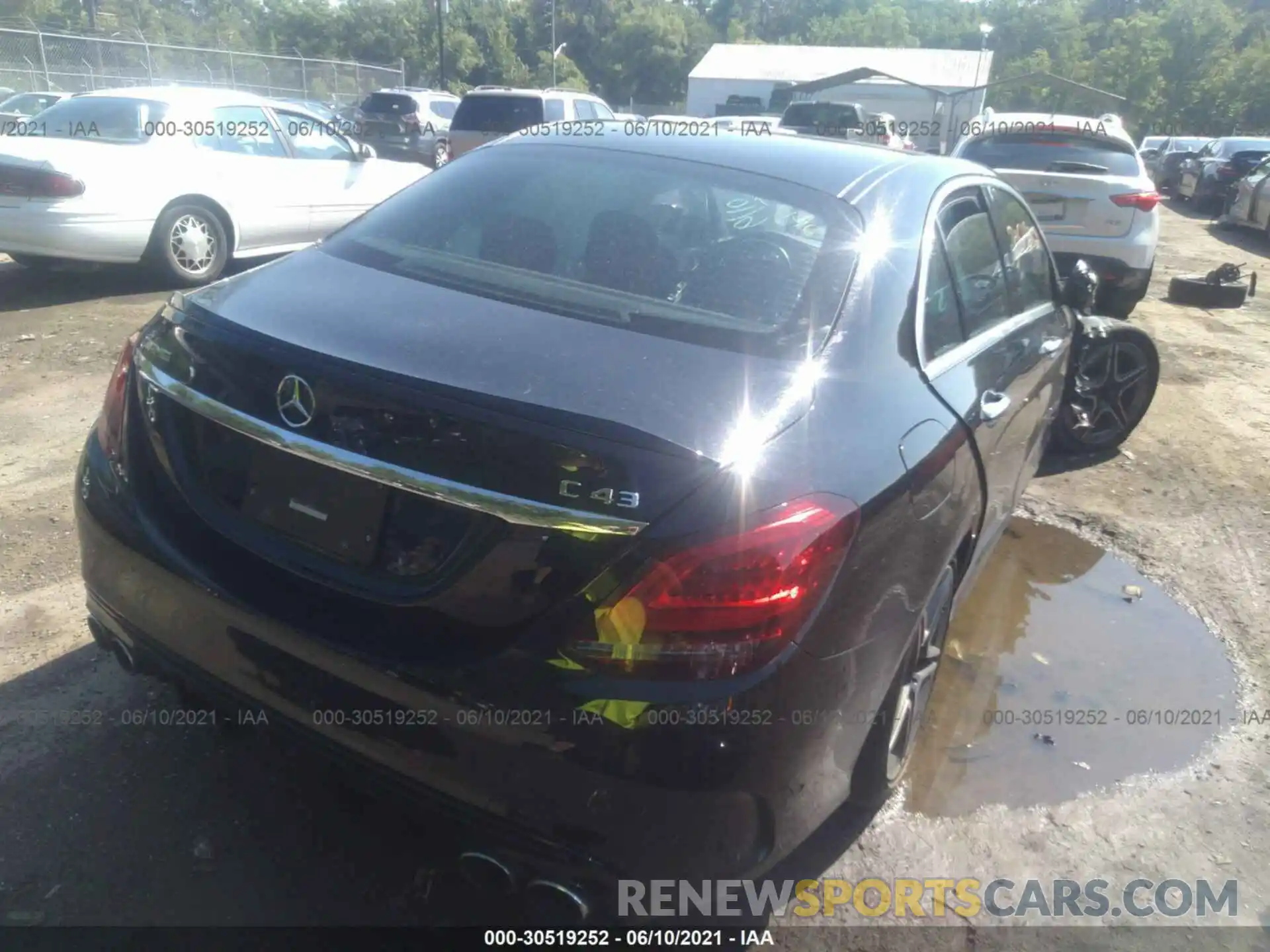 4 Photograph of a damaged car 55SWF6EB3LU327955 MERCEDES-BENZ C-CLASS 2020