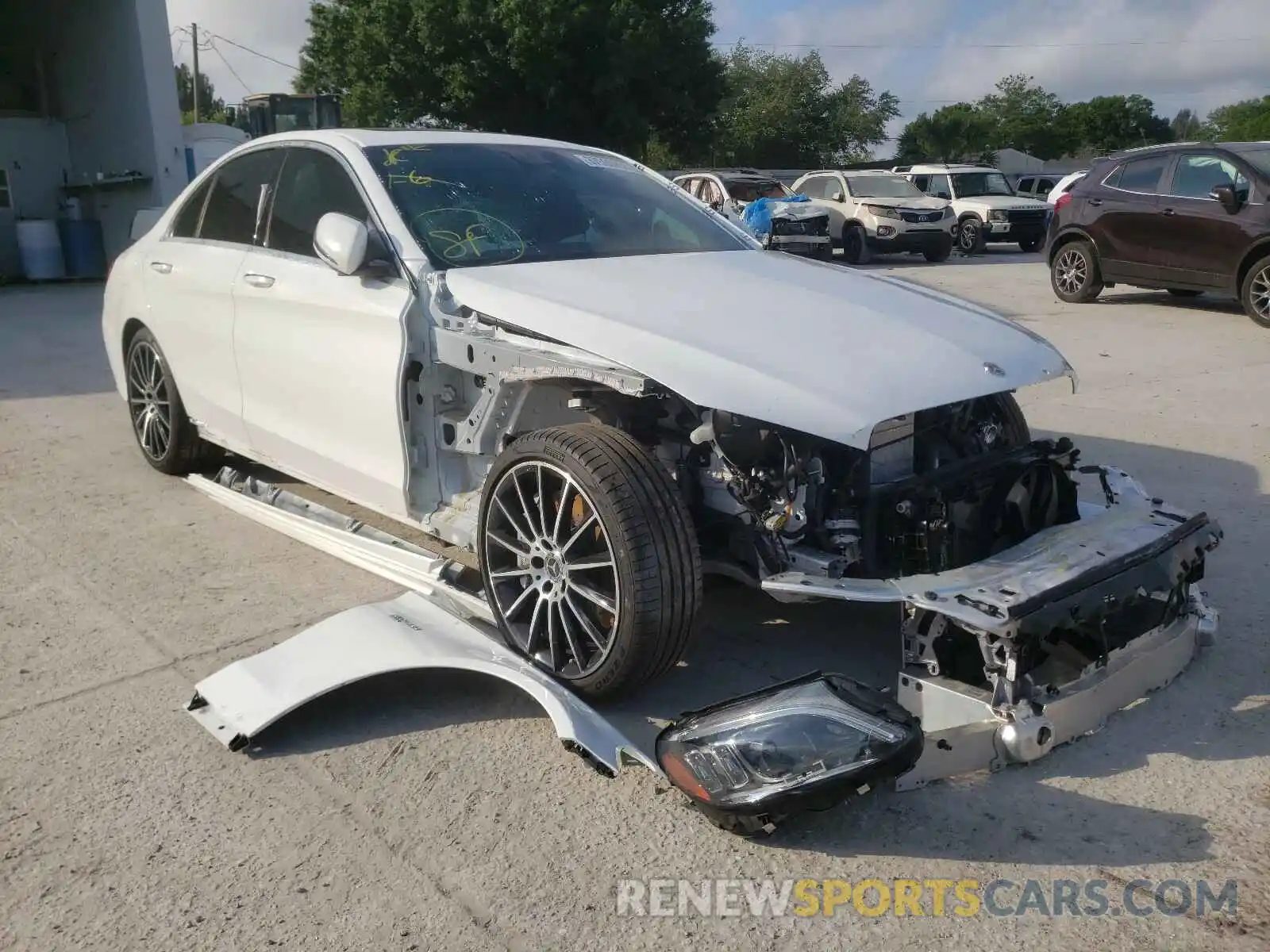 1 Photograph of a damaged car 55SWF6EB5LU333353 MERCEDES-BENZ C CLASS 2020