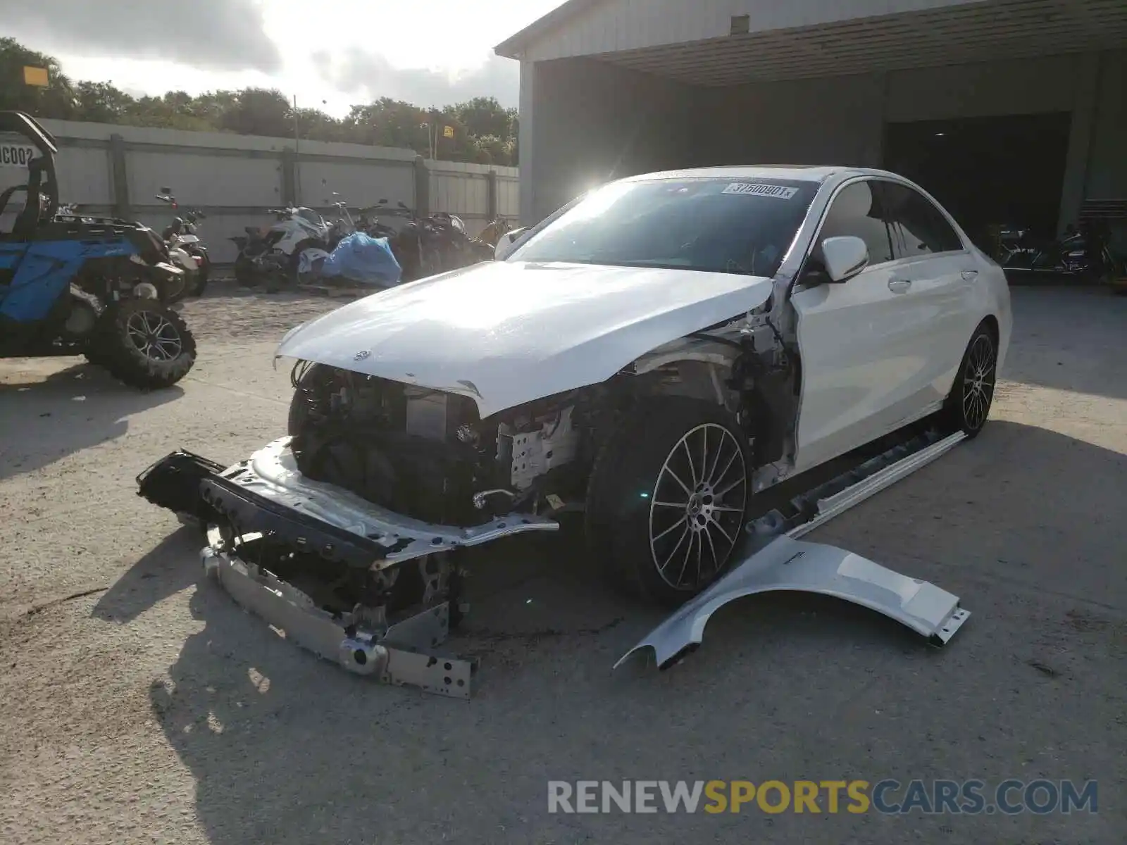 2 Photograph of a damaged car 55SWF6EB5LU333353 MERCEDES-BENZ C CLASS 2020