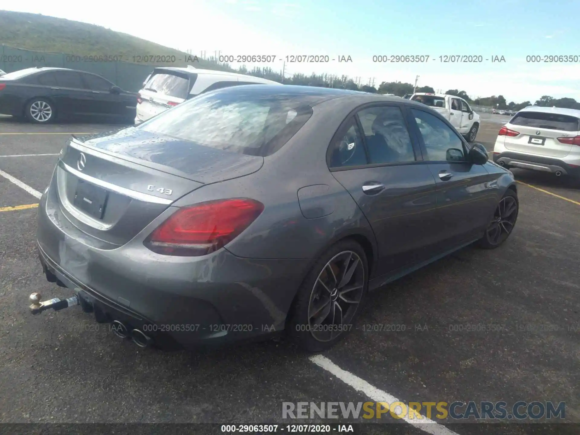 4 Photograph of a damaged car 55SWF6EB9LU329533 MERCEDES-BENZ C-CLASS 2020