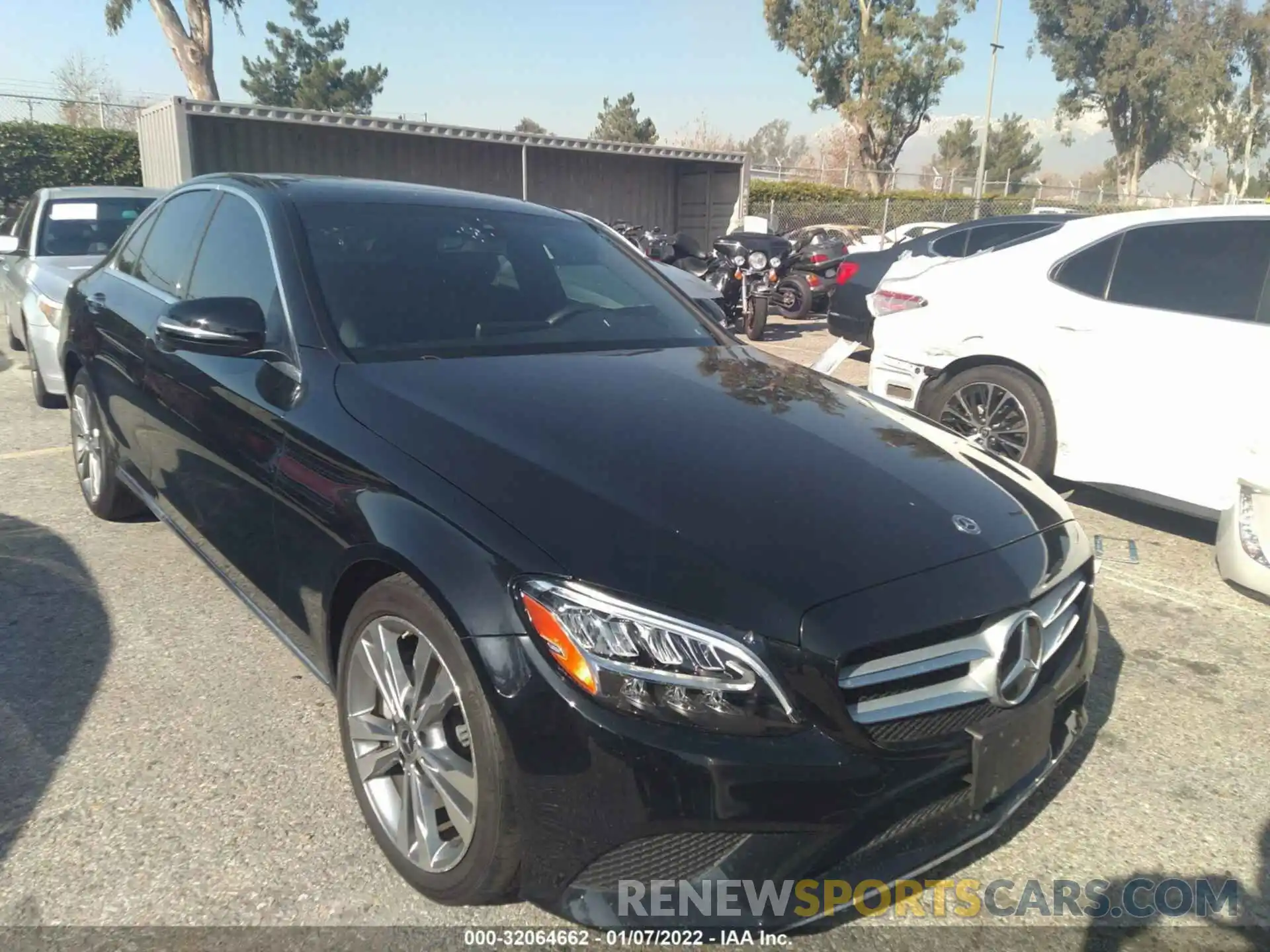 1 Photograph of a damaged car 55SWF8DB0LU324587 MERCEDES-BENZ C-CLASS 2020