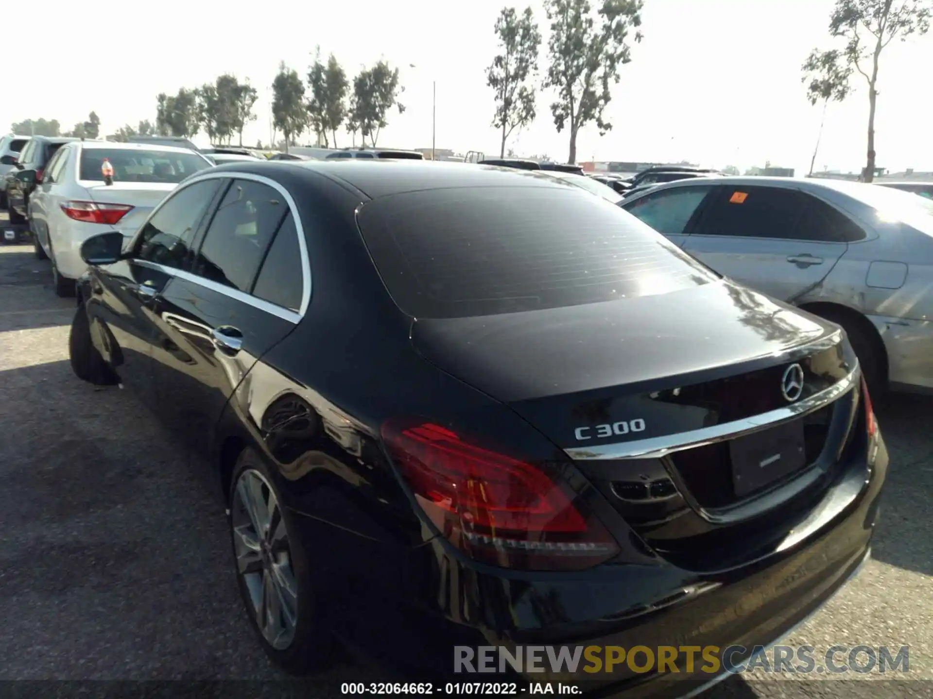 3 Photograph of a damaged car 55SWF8DB0LU324587 MERCEDES-BENZ C-CLASS 2020