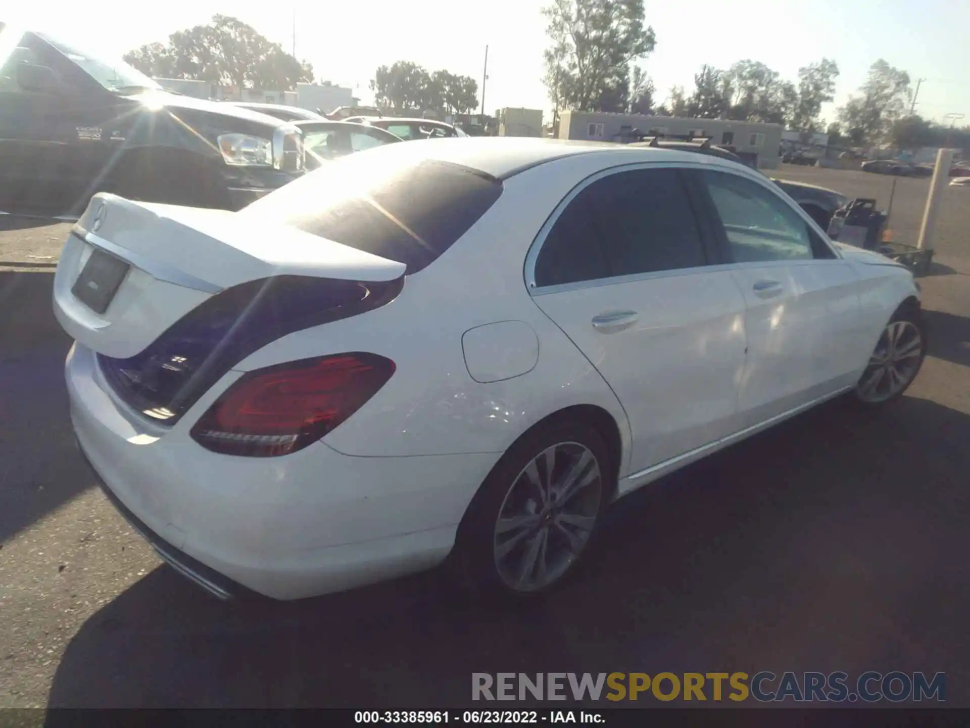 4 Photograph of a damaged car 55SWF8DB0LU325447 MERCEDES-BENZ C-CLASS 2020