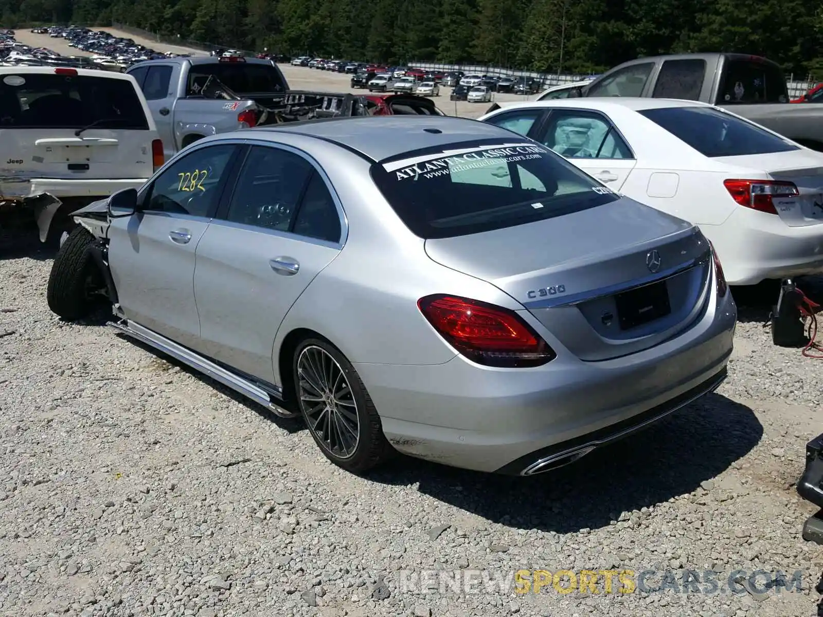 3 Photograph of a damaged car 55SWF8DB0LU327151 MERCEDES-BENZ C CLASS 2020