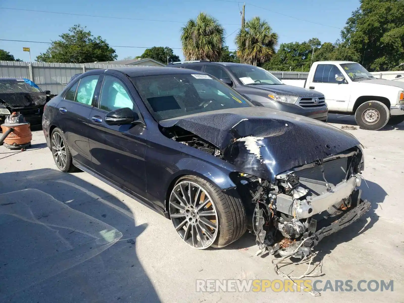 1 Photograph of a damaged car 55SWF8DB1LU326137 MERCEDES-BENZ C CLASS 2020