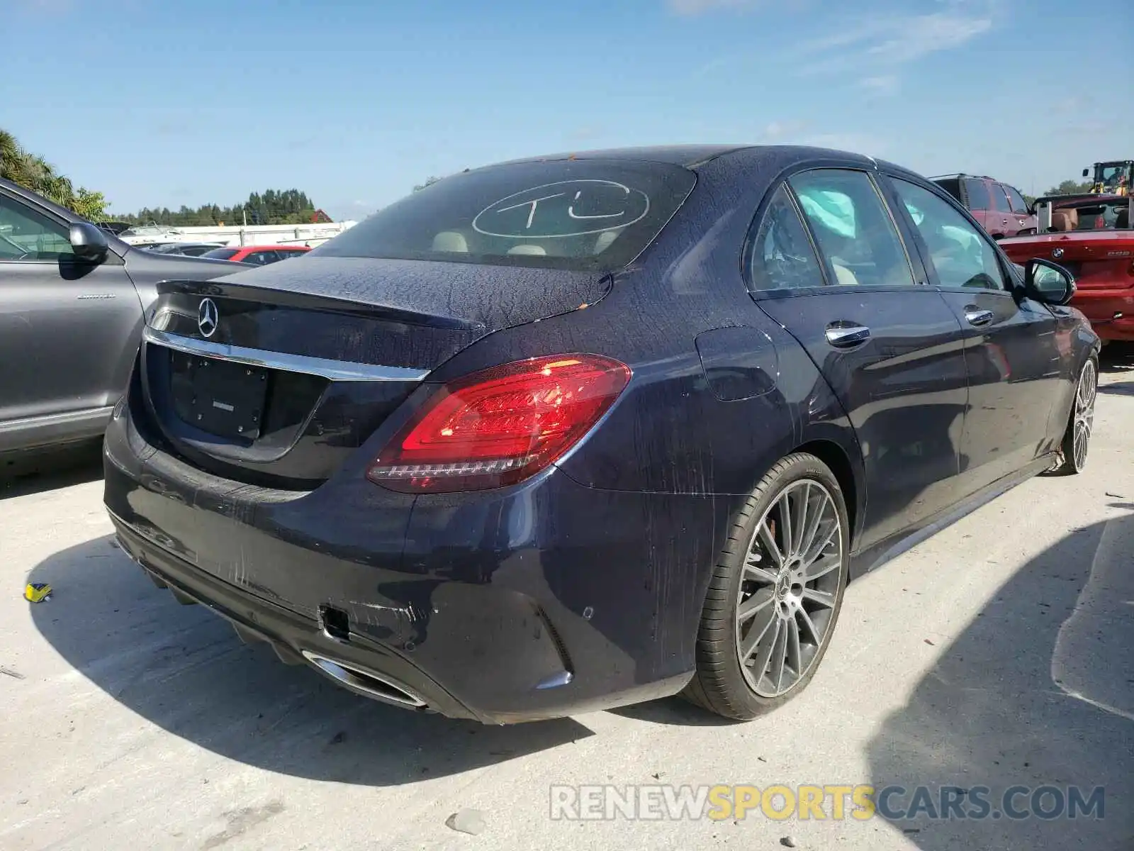 4 Photograph of a damaged car 55SWF8DB1LU326137 MERCEDES-BENZ C CLASS 2020