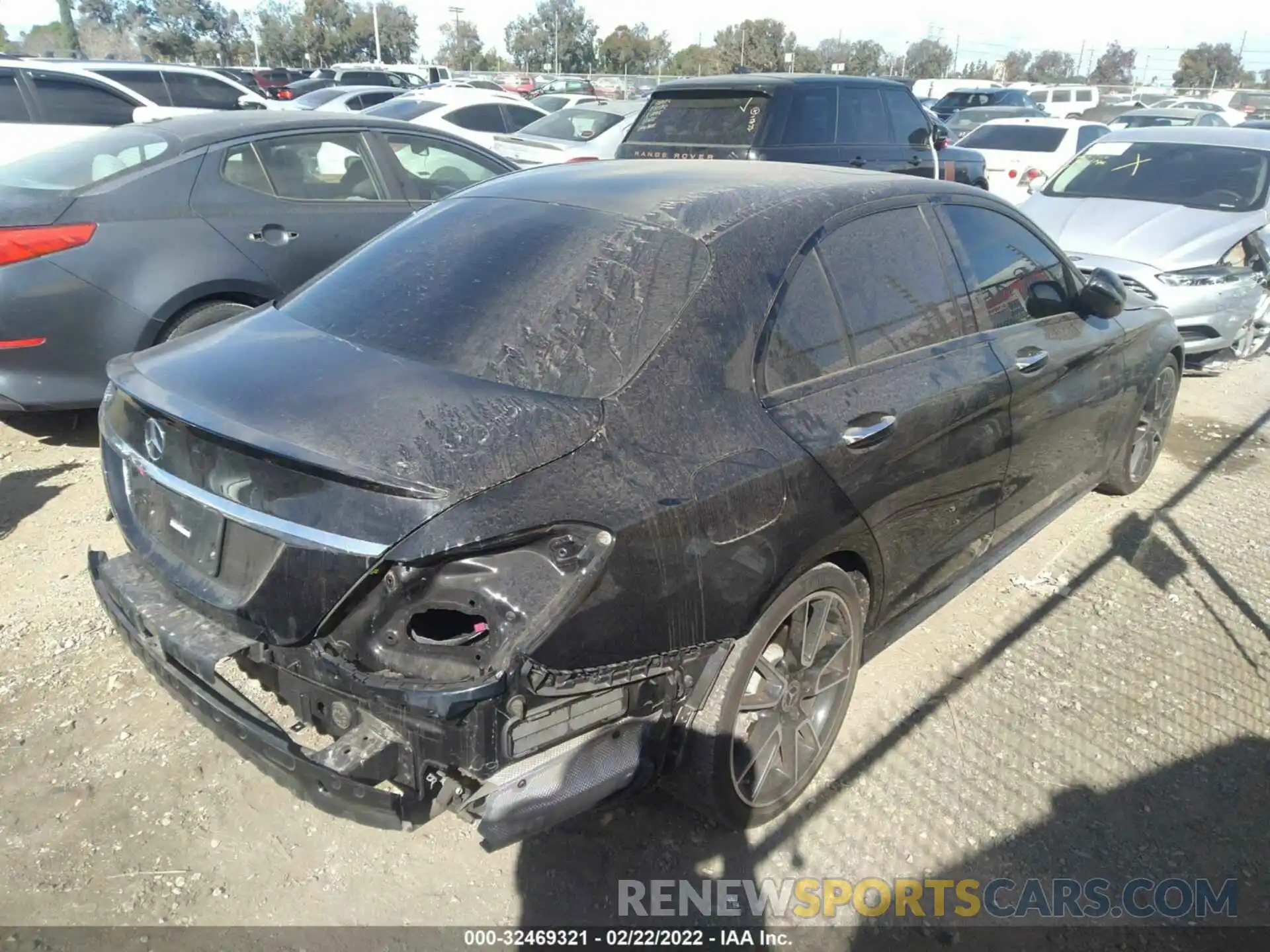 4 Photograph of a damaged car 55SWF8DB1LU327482 MERCEDES-BENZ C-CLASS 2020