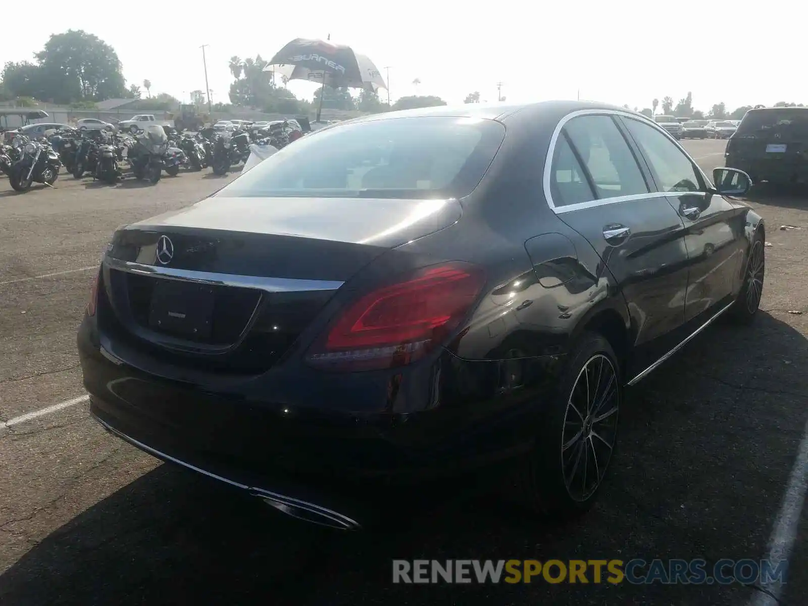 4 Photograph of a damaged car 55SWF8DB1LU328194 MERCEDES-BENZ C CLASS 2020