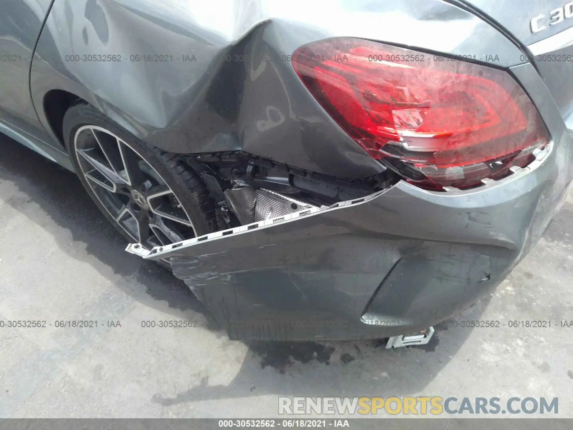 6 Photograph of a damaged car 55SWF8DB1LU332973 MERCEDES-BENZ C-CLASS 2020