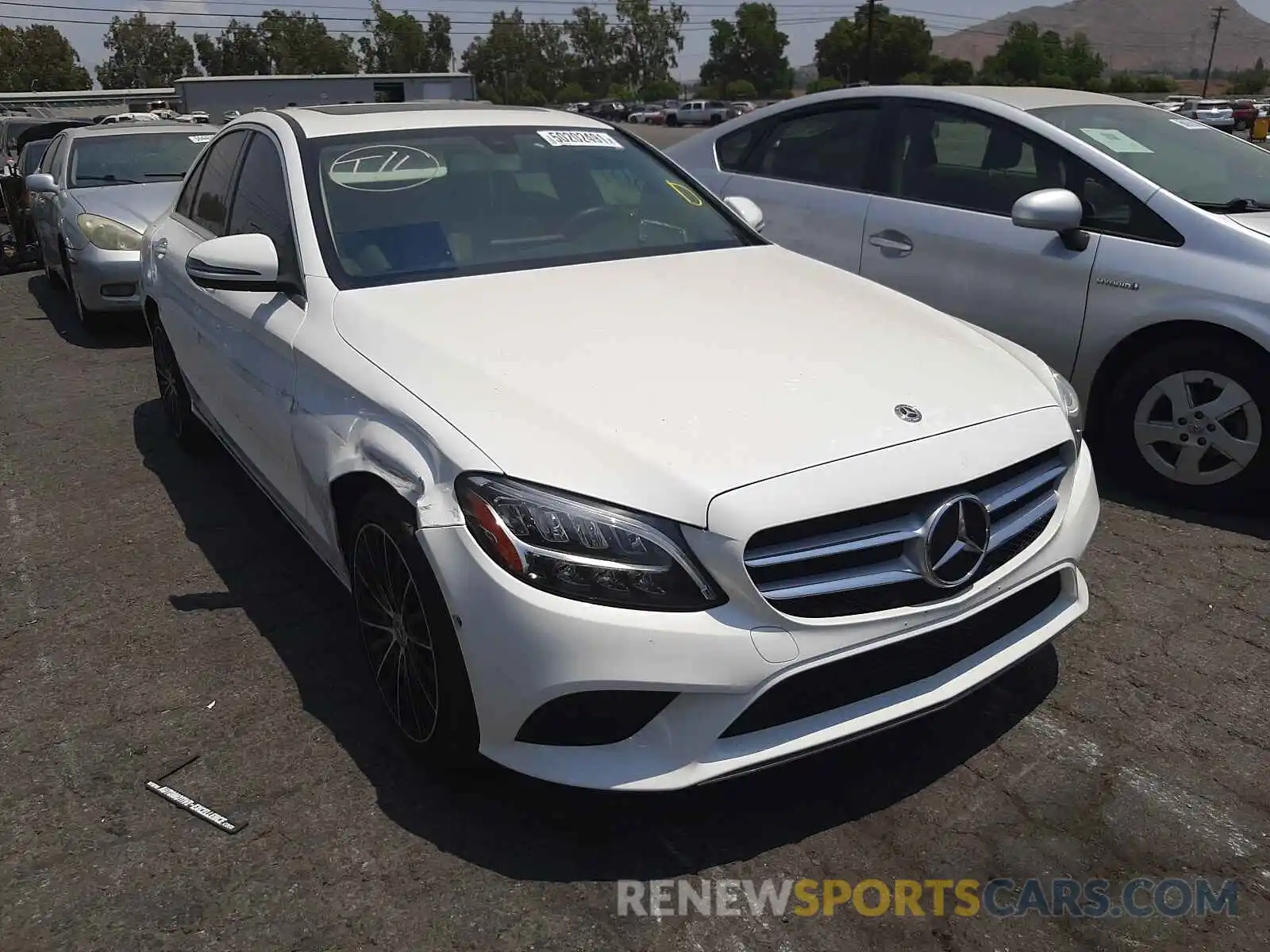 1 Photograph of a damaged car 55SWF8DB2LU325773 MERCEDES-BENZ C-CLASS 2020