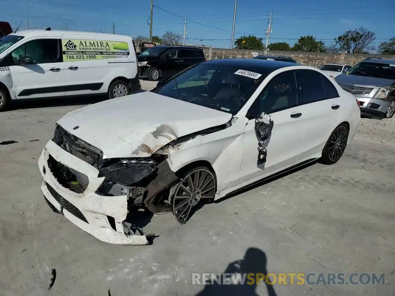 1 Фотография поврежденного автомобиля 55SWF8DB2LU325952 MERCEDES-BENZ C-CLASS 2020