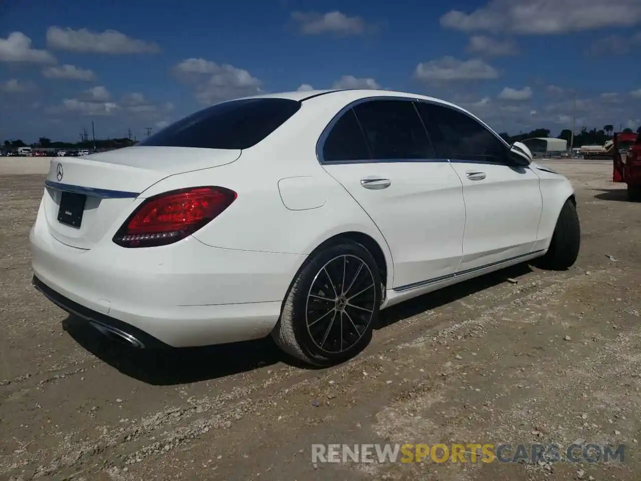 4 Photograph of a damaged car 55SWF8DB2LU329094 MERCEDES-BENZ C-CLASS 2020