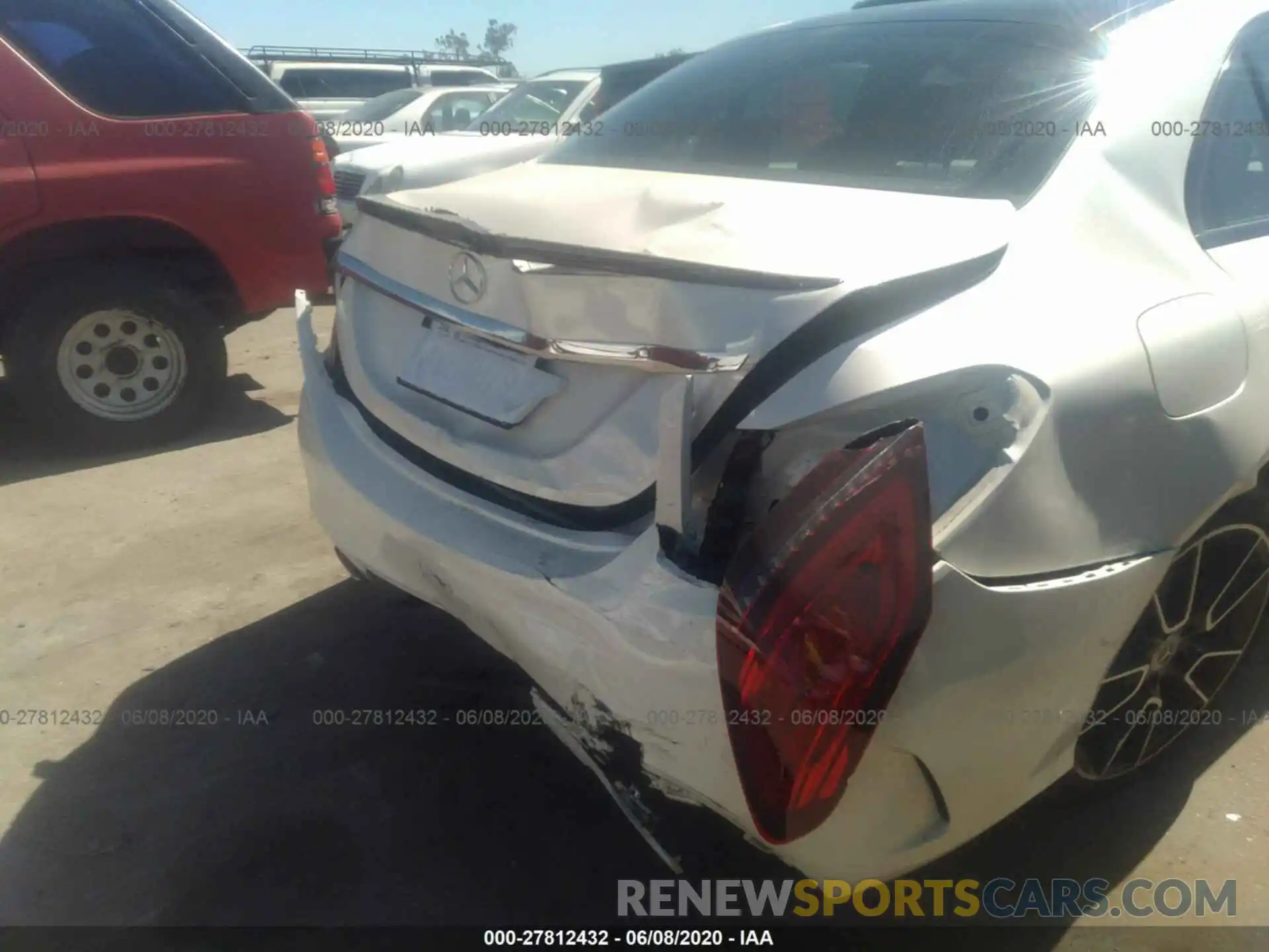 6 Photograph of a damaged car 55SWF8DB3LU323594 MERCEDES-BENZ C-CLASS 2020