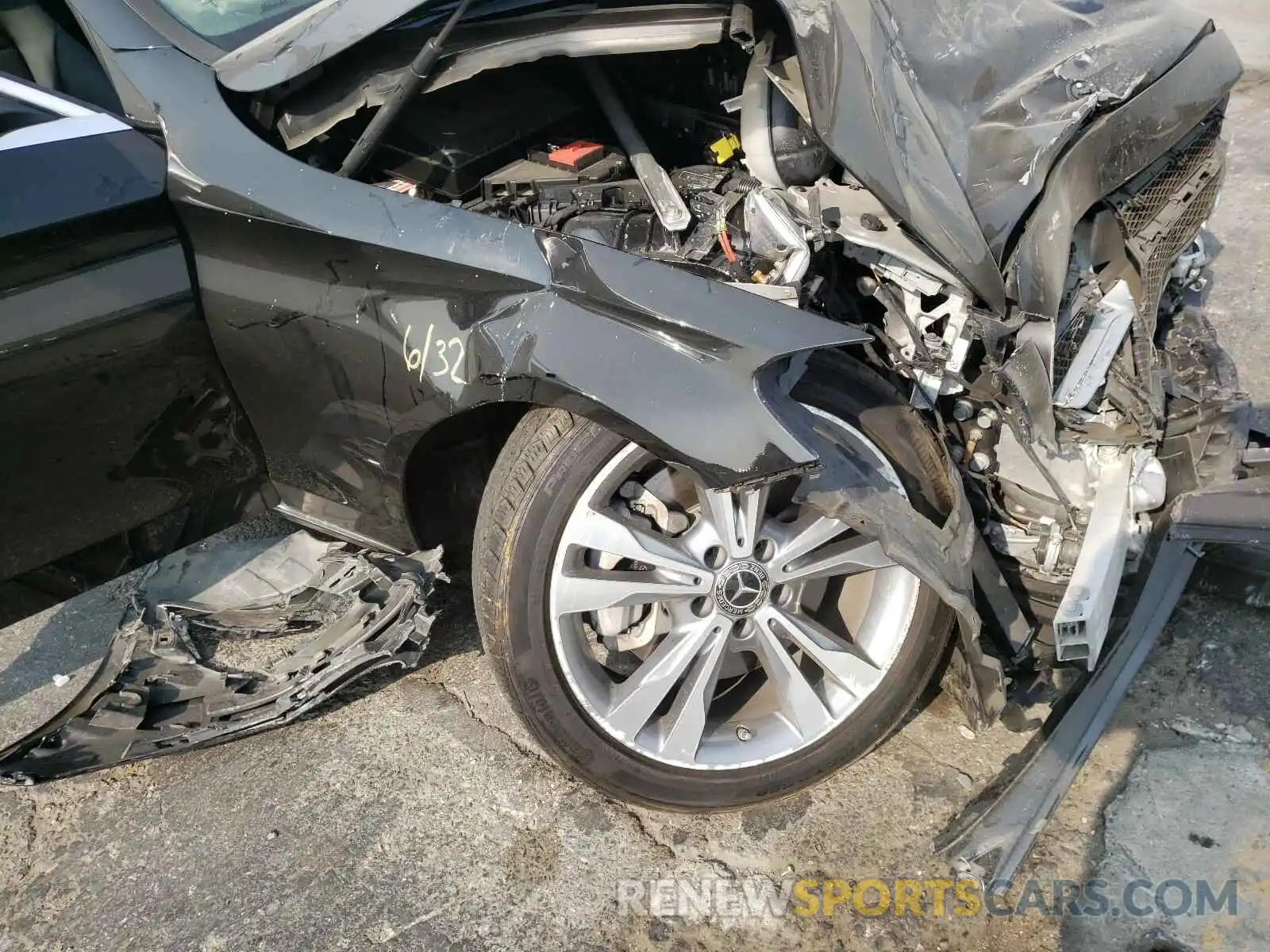 9 Photograph of a damaged car 55SWF8DB3LU324115 MERCEDES-BENZ C CLASS 2020