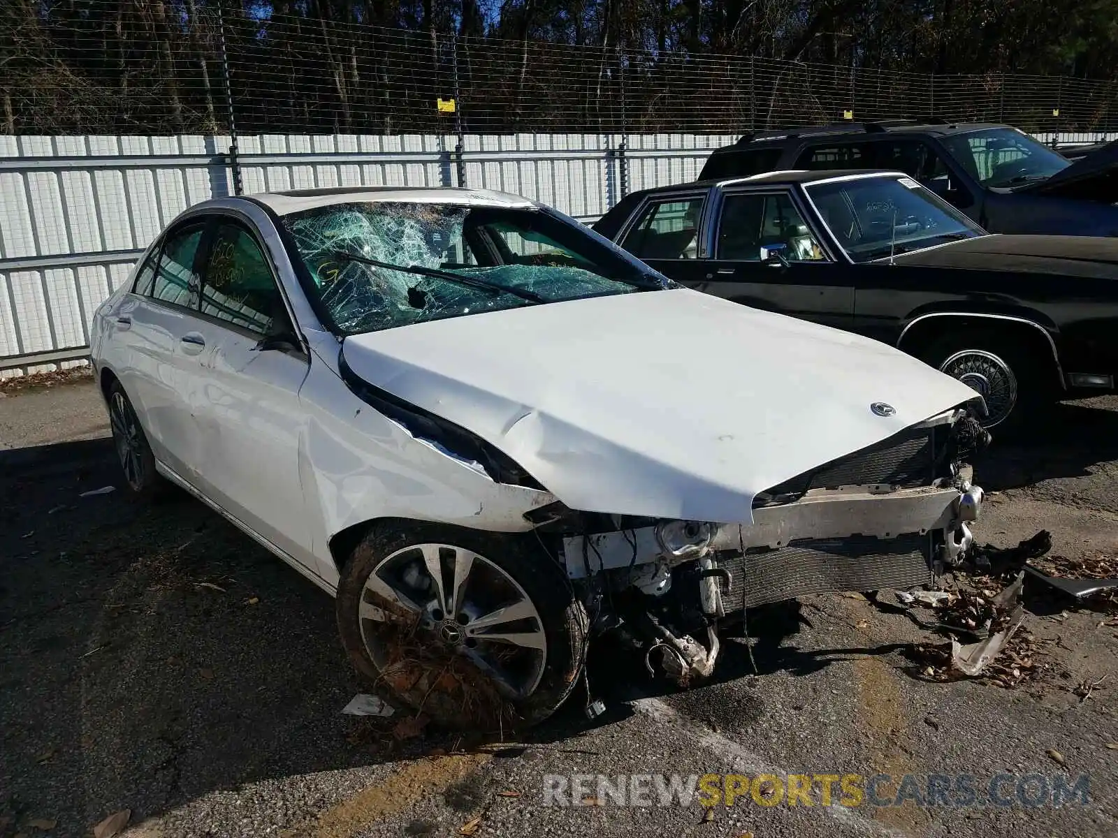 1 Фотография поврежденного автомобиля 55SWF8DB3LU325457 MERCEDES-BENZ C CLASS 2020