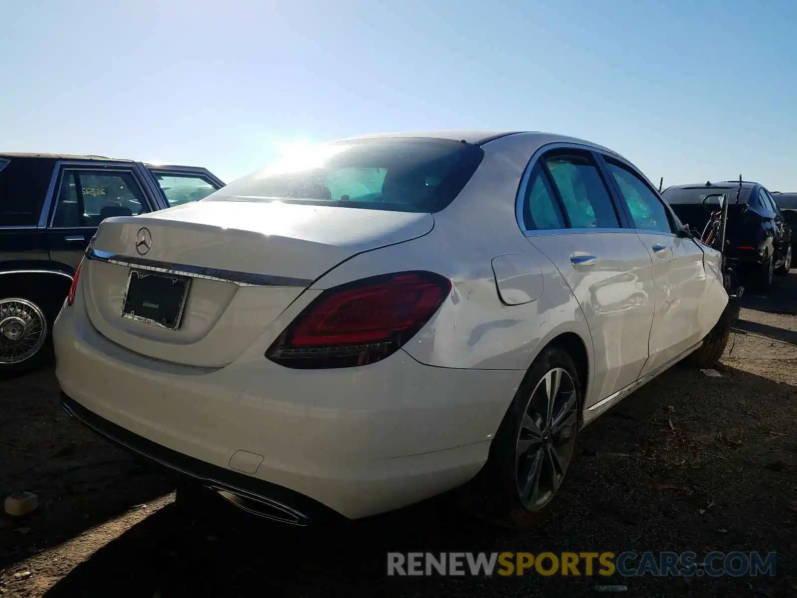 4 Photograph of a damaged car 55SWF8DB3LU325457 MERCEDES-BENZ C CLASS 2020