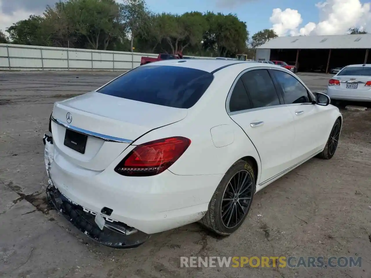 4 Photograph of a damaged car 55SWF8DB5LU327243 MERCEDES-BENZ C-CLASS 2020