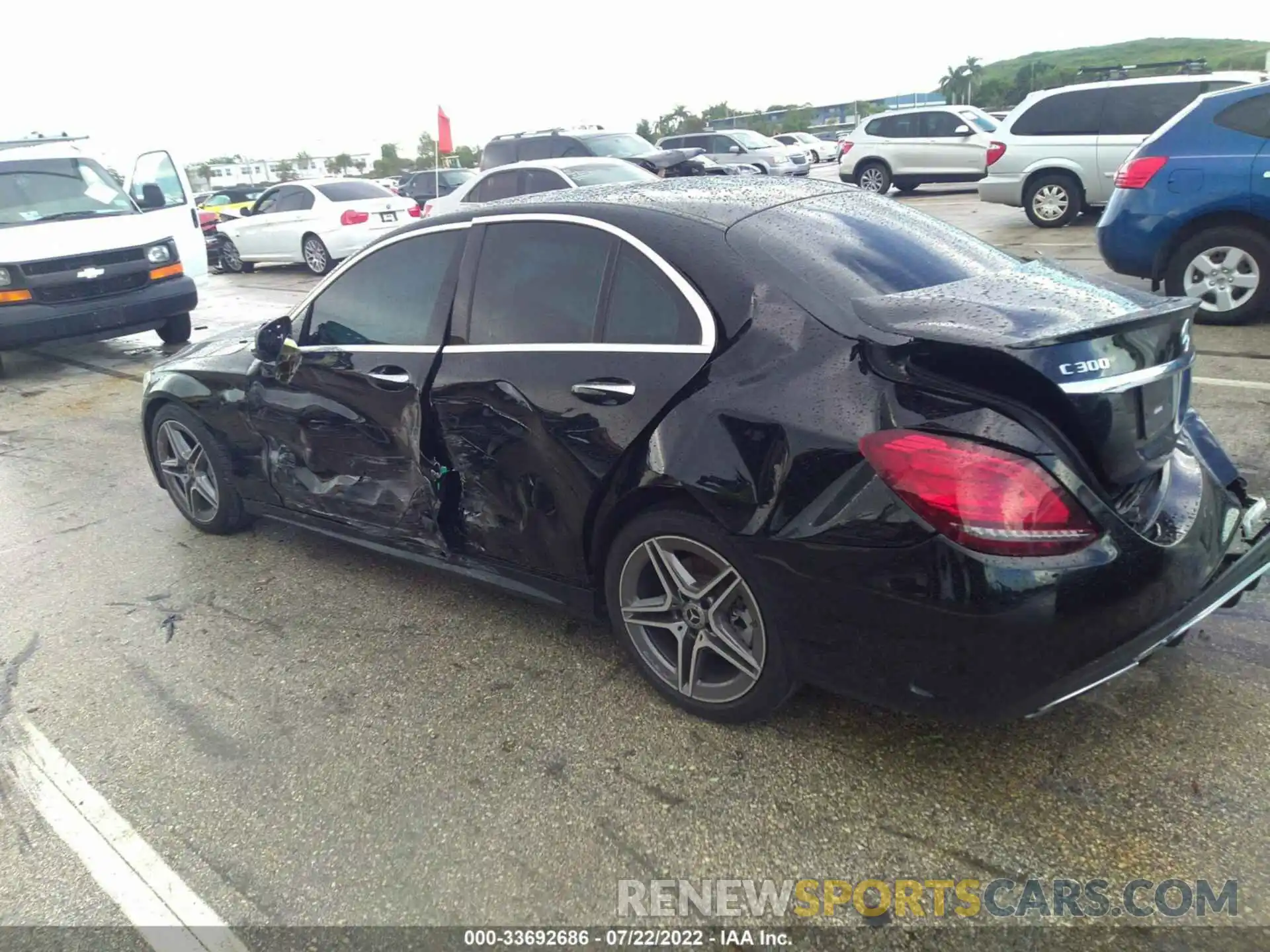 3 Photograph of a damaged car 55SWF8DB6LU323511 MERCEDES-BENZ C-CLASS 2020