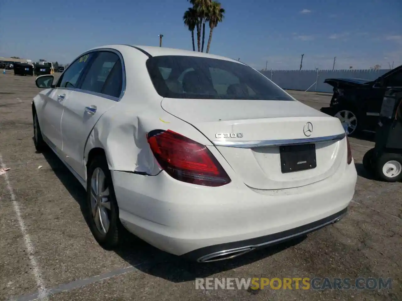 3 Photograph of a damaged car 55SWF8DB6LU323718 MERCEDES-BENZ C-CLASS 2020