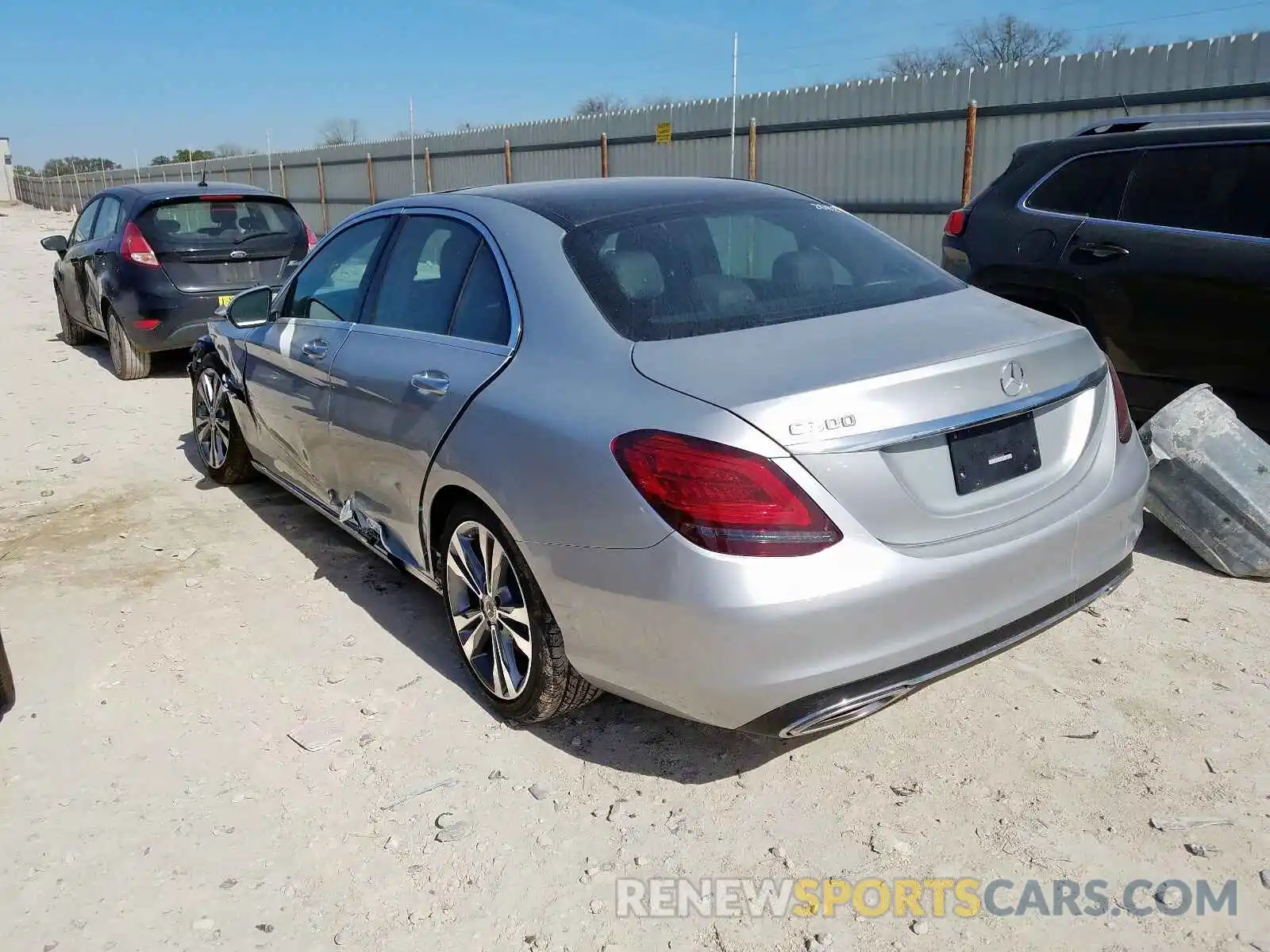 3 Photograph of a damaged car 55SWF8DB6LU327431 MERCEDES-BENZ C CLASS 2020