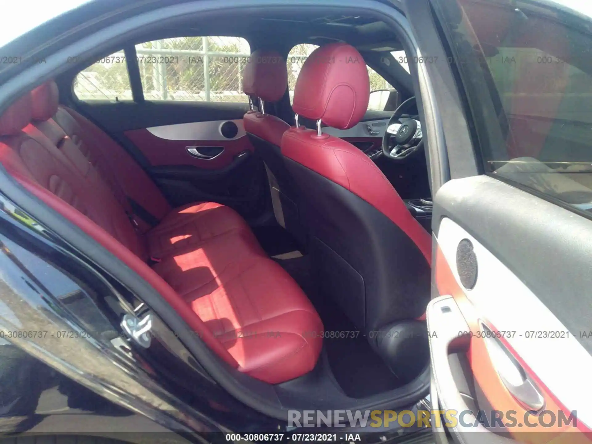 8 Photograph of a damaged car 55SWF8DB7LU324568 MERCEDES-BENZ C-CLASS 2020