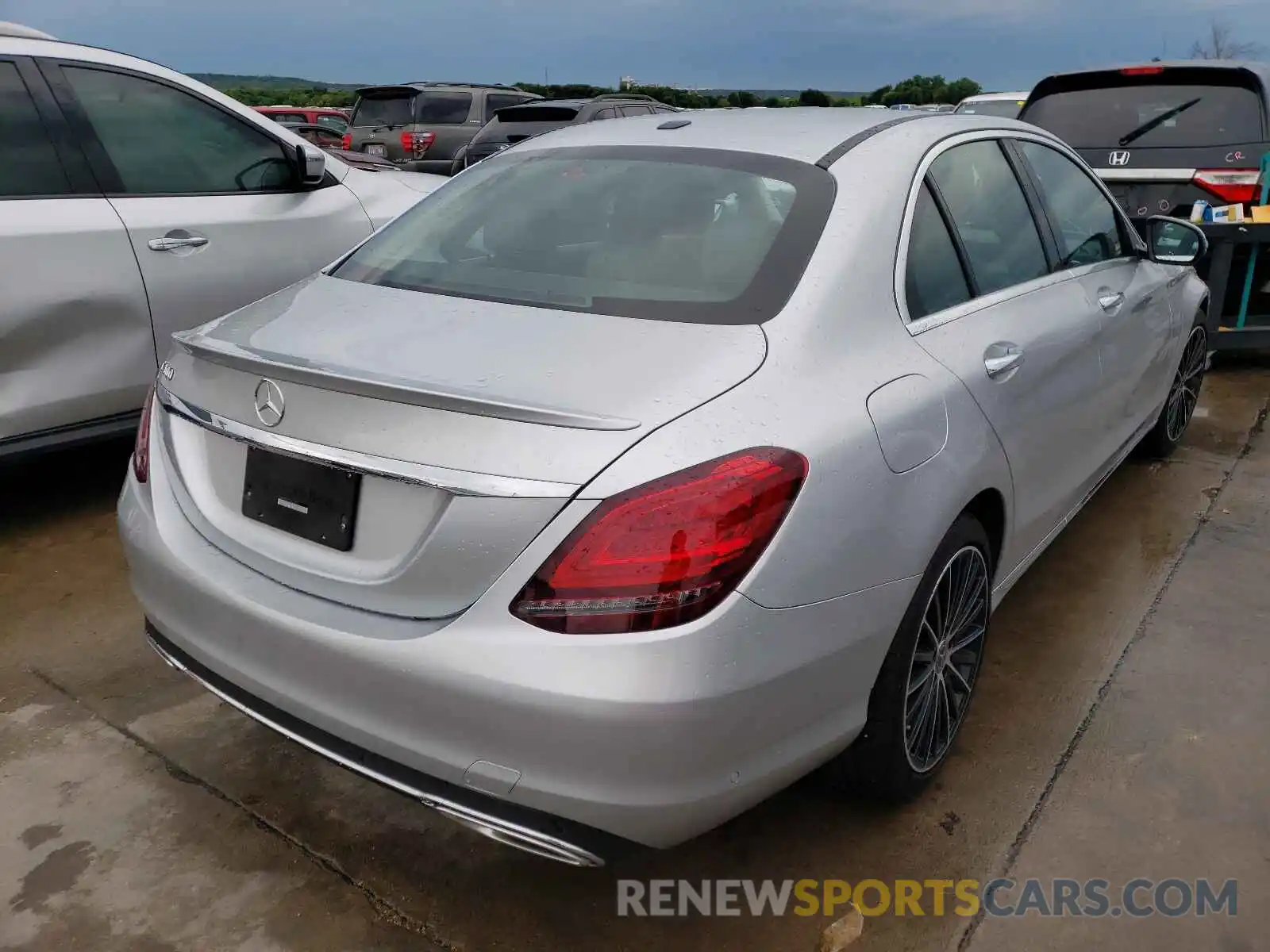 4 Photograph of a damaged car 55SWF8DB7LU333352 MERCEDES-BENZ C CLASS 2020