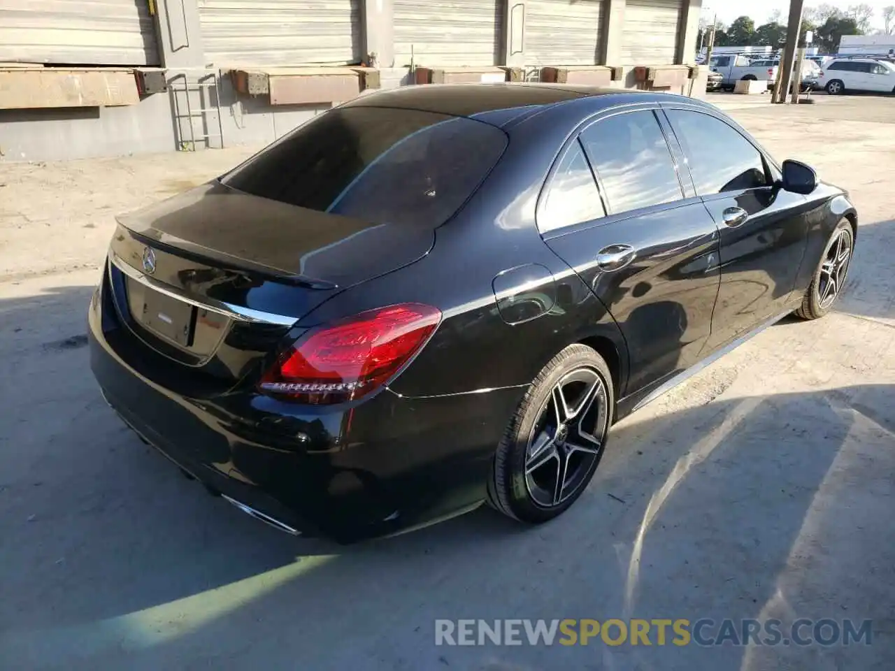 4 Photograph of a damaged car 55SWF8DBXLU327612 MERCEDES-BENZ C-CLASS 2020