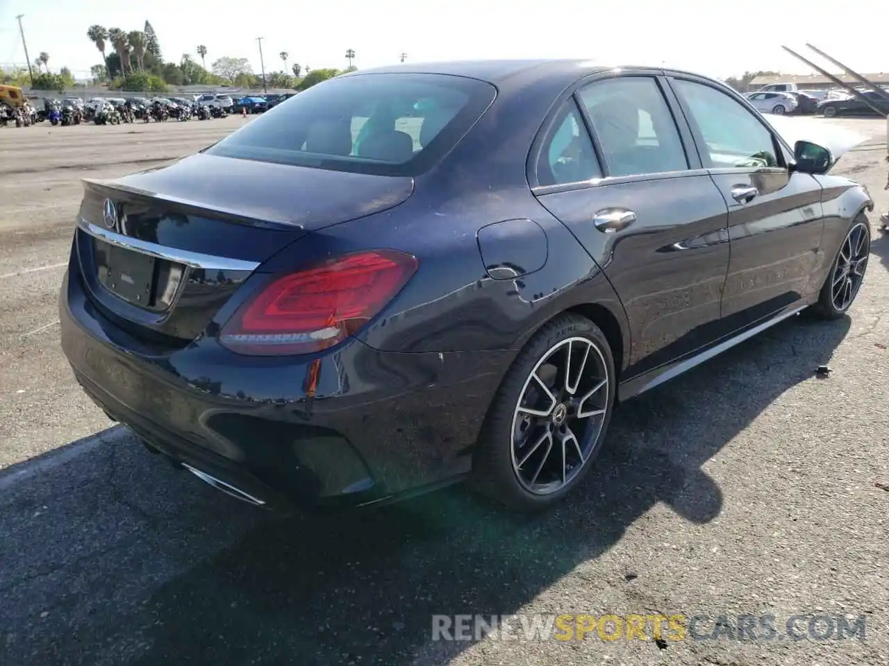 4 Photograph of a damaged car 55SWF8DBXLU328727 MERCEDES-BENZ C-CLASS 2020