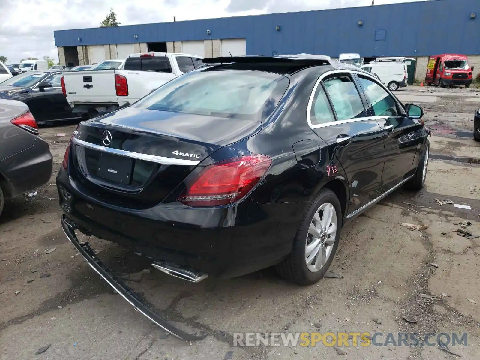 4 Photograph of a damaged car 55SWF8EB1LU327464 MERCEDES-BENZ C-CLASS 2020