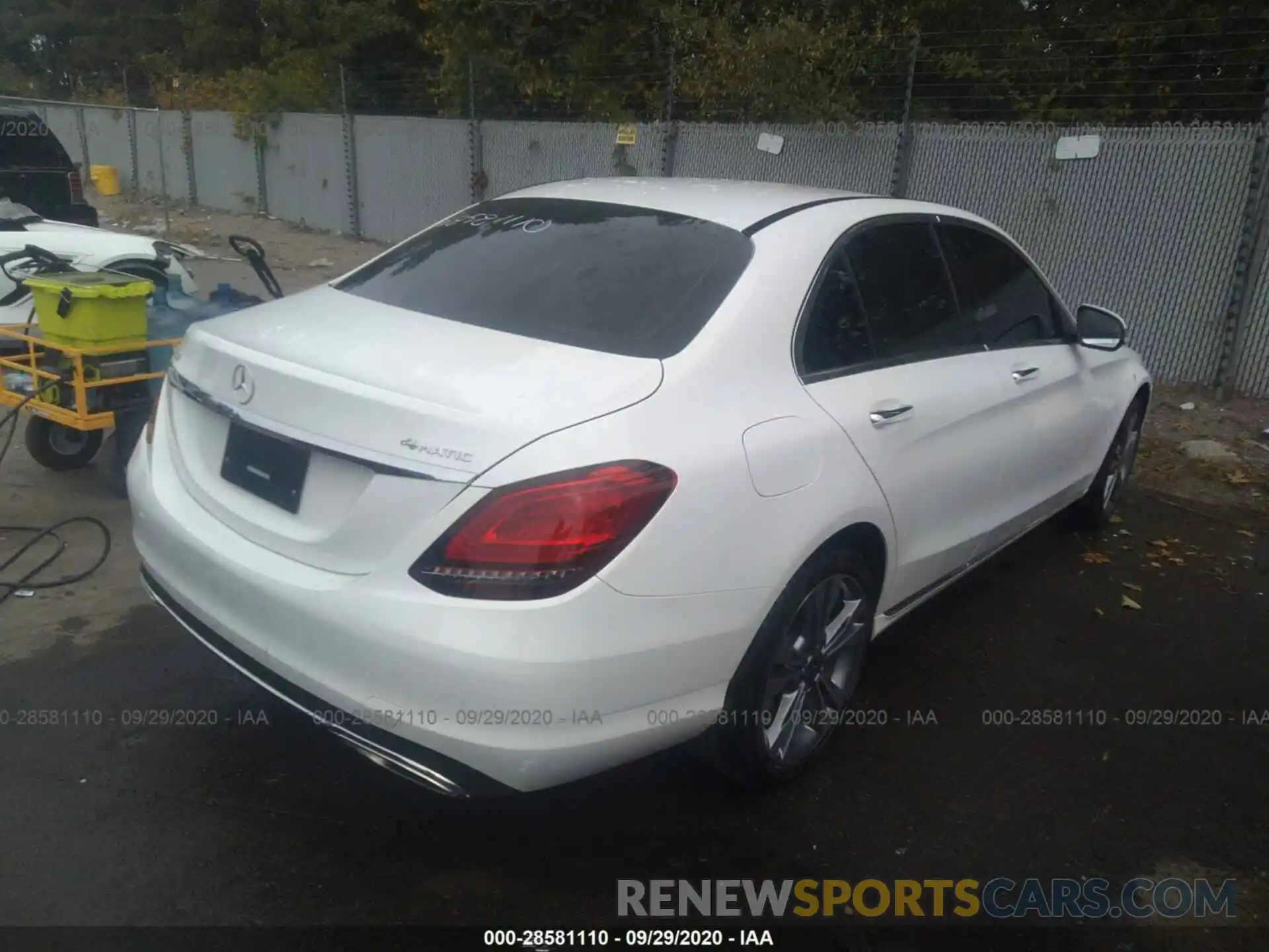 4 Photograph of a damaged car 55SWF8EB1LU327528 MERCEDES-BENZ C-CLASS 2020