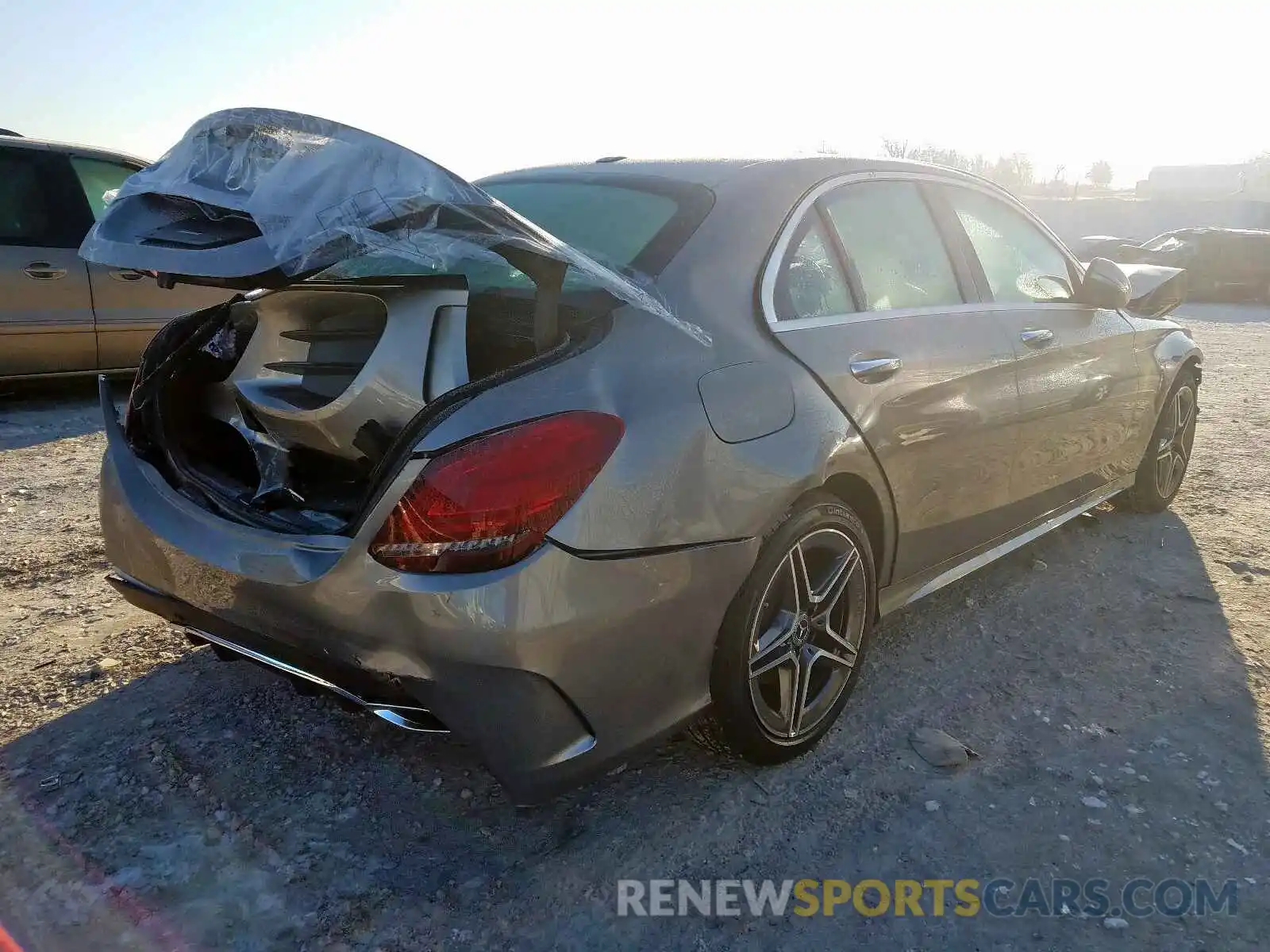 4 Photograph of a damaged car 55SWF8EB2LU325819 MERCEDES-BENZ C CLASS 2020