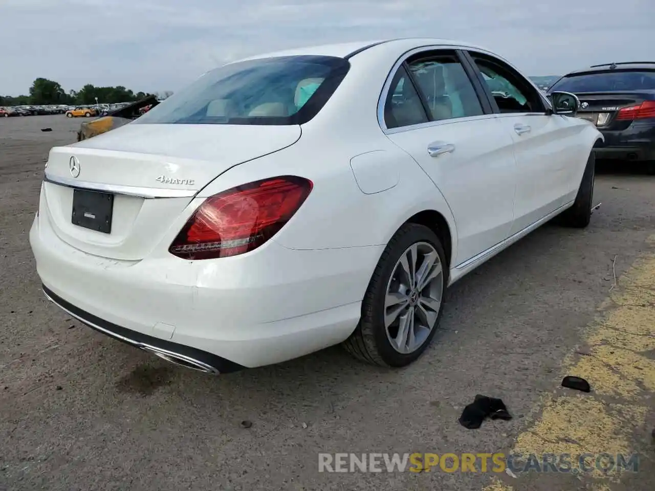 4 Photograph of a damaged car 55SWF8EB2LU325965 MERCEDES-BENZ C-CLASS 2020