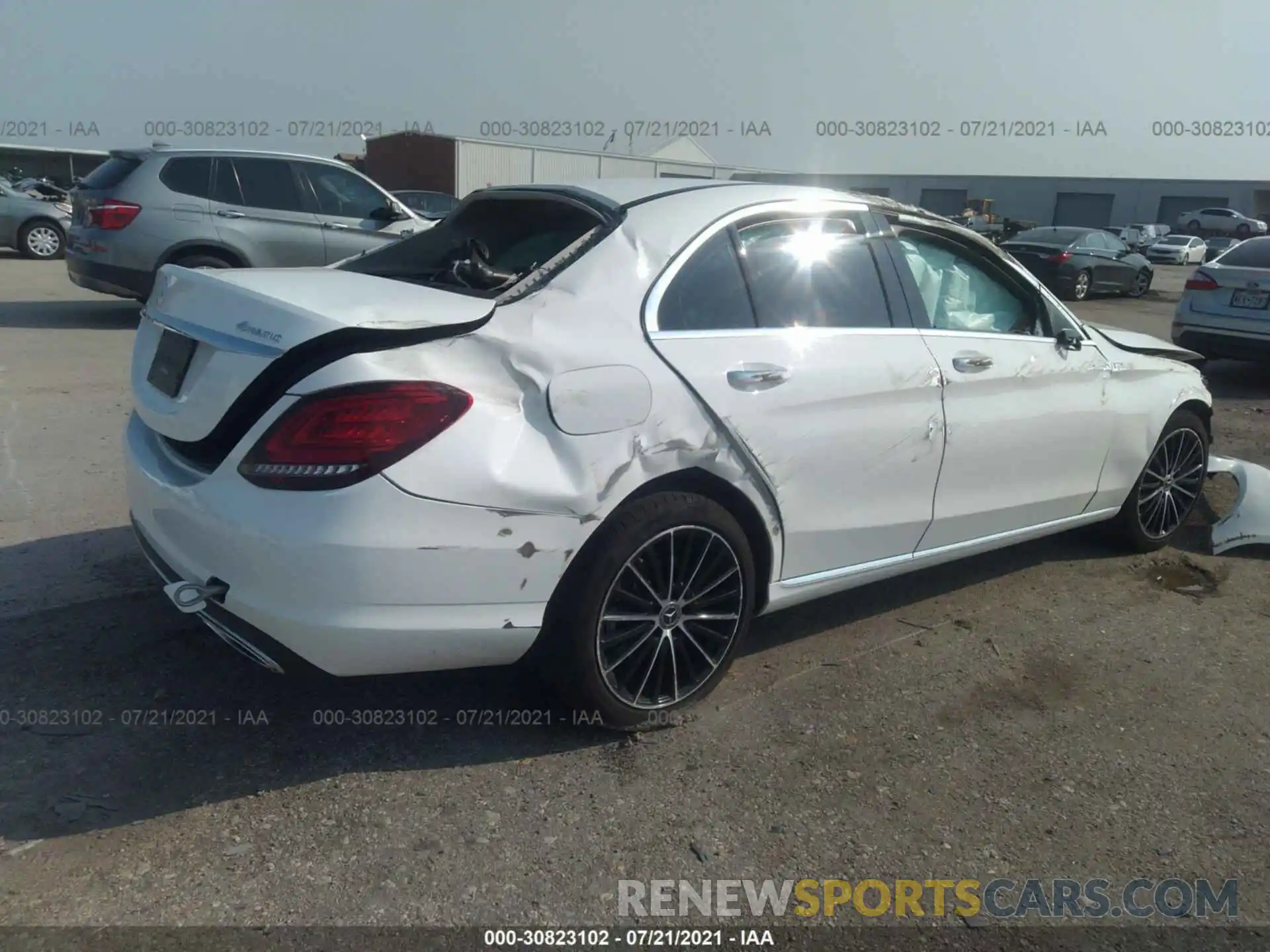 4 Photograph of a damaged car 55SWF8EB2LU326971 MERCEDES-BENZ C-CLASS 2020