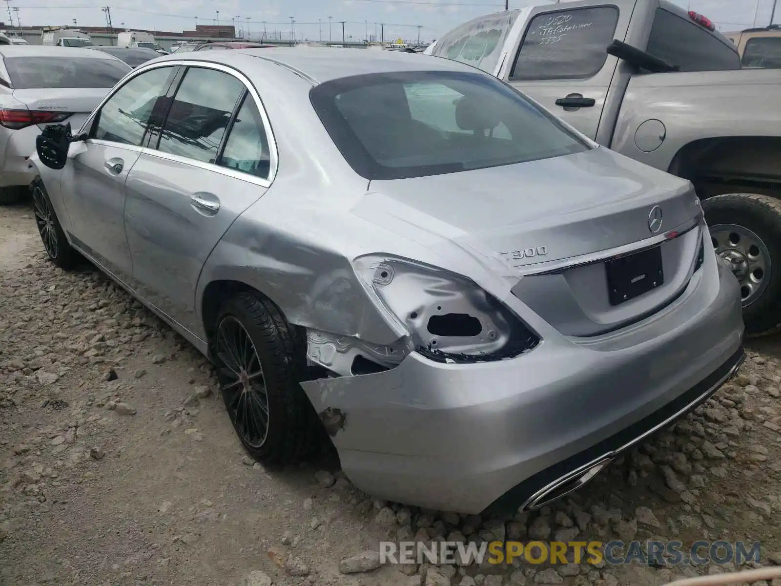 3 Photograph of a damaged car 55SWF8EB2LU327635 MERCEDES-BENZ C CLASS 2020