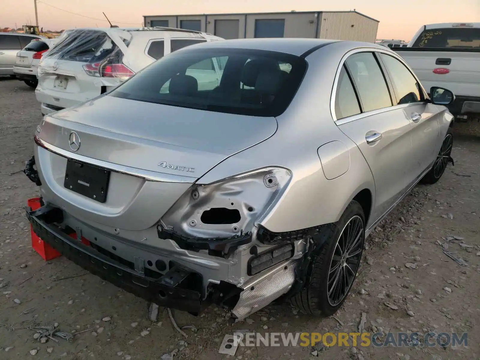 4 Photograph of a damaged car 55SWF8EB2LU327635 MERCEDES-BENZ C CLASS 2020