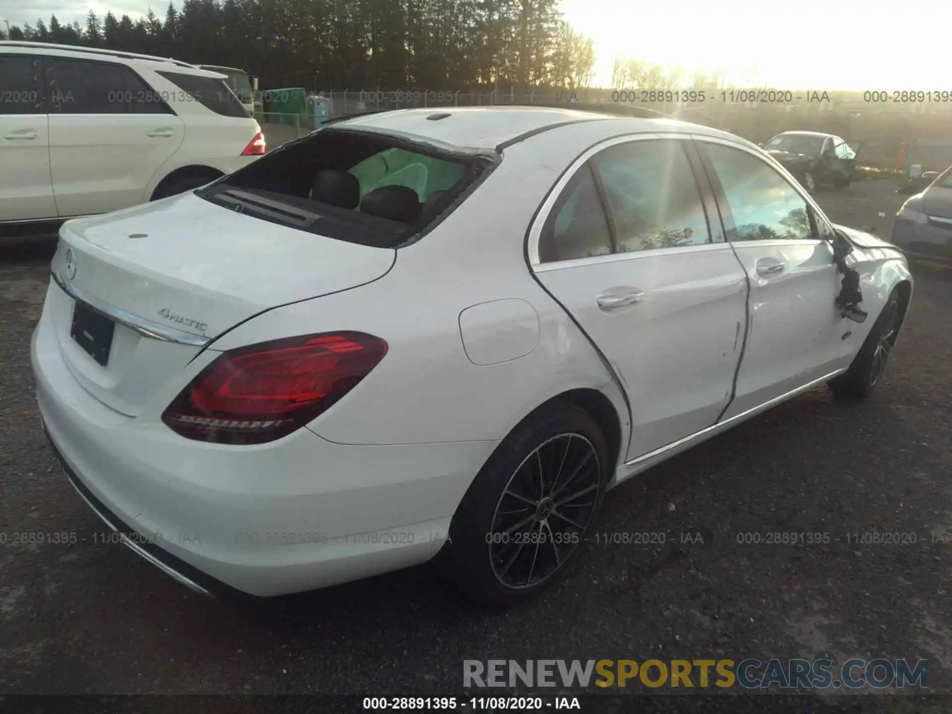 4 Photograph of a damaged car 55SWF8EB3LU333069 MERCEDES-BENZ C-CLASS 2020