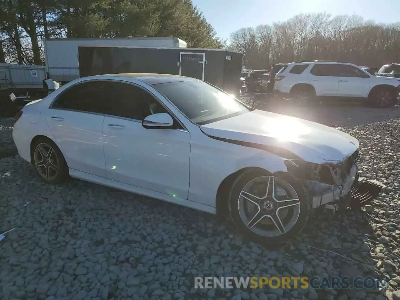 4 Photograph of a damaged car 55SWF8EB4LU324526 MERCEDES-BENZ C-CLASS 2020