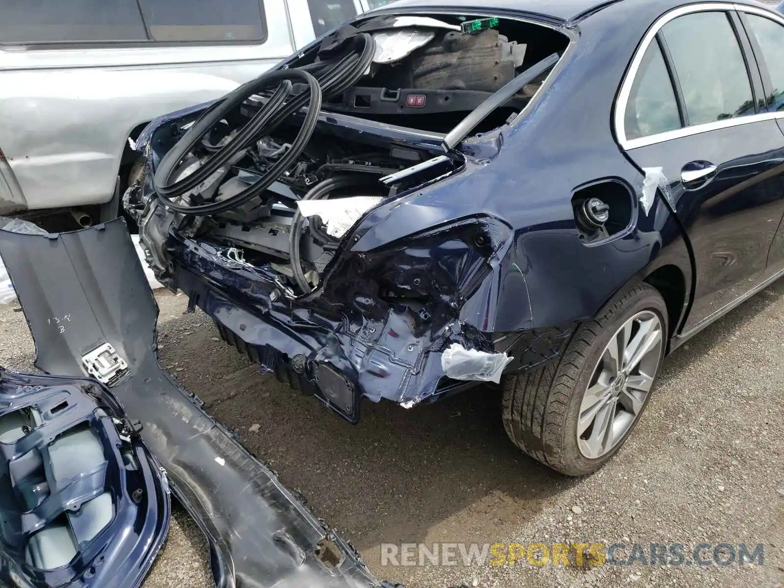 9 Photograph of a damaged car 55SWF8EB5LU327516 MERCEDES-BENZ C-CLASS 2020