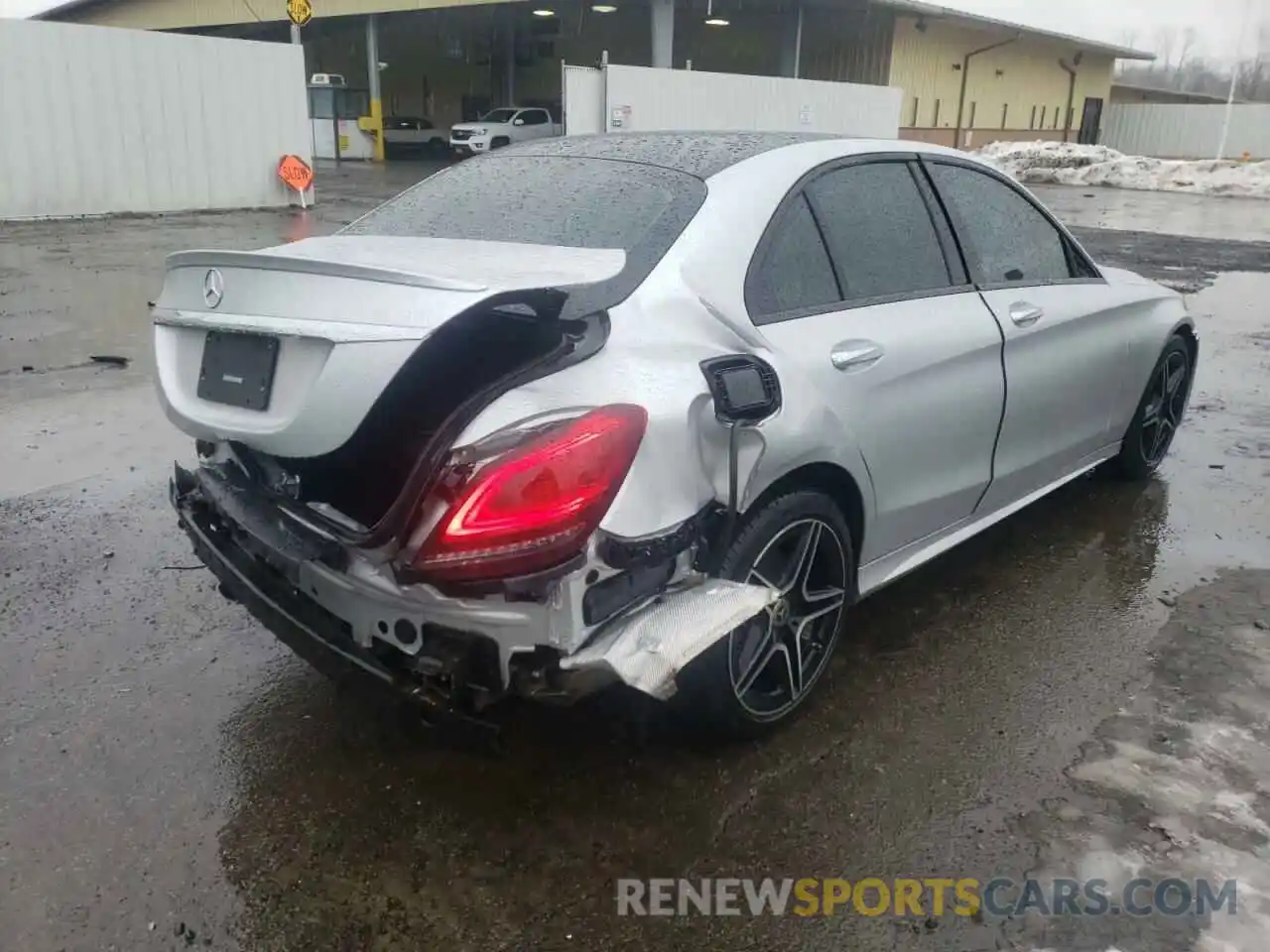 4 Photograph of a damaged car 55SWF8EB6LU333907 MERCEDES-BENZ C-CLASS 2020