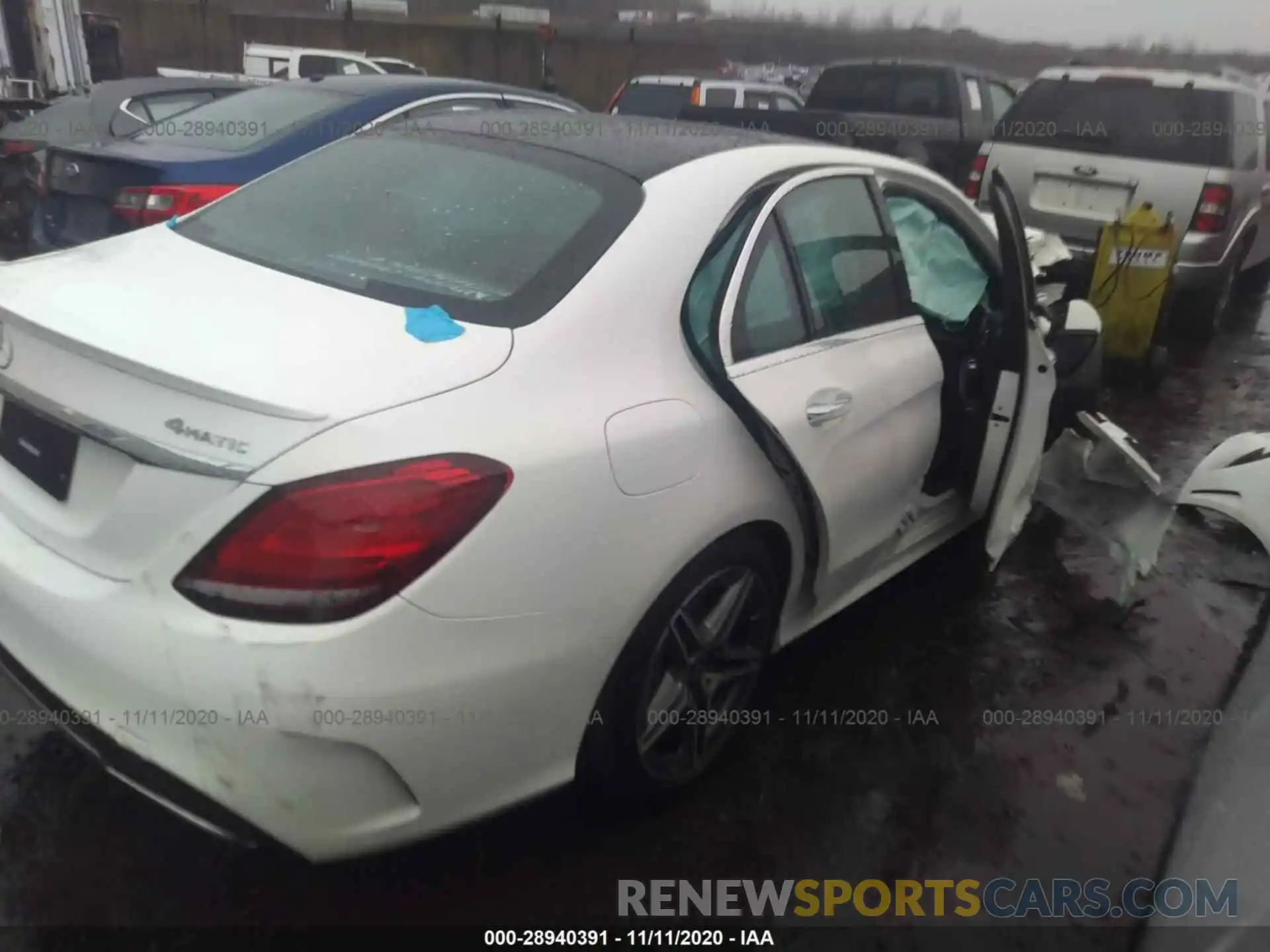 4 Photograph of a damaged car 55SWF8EB8LU326537 MERCEDES-BENZ C-CLASS 2020