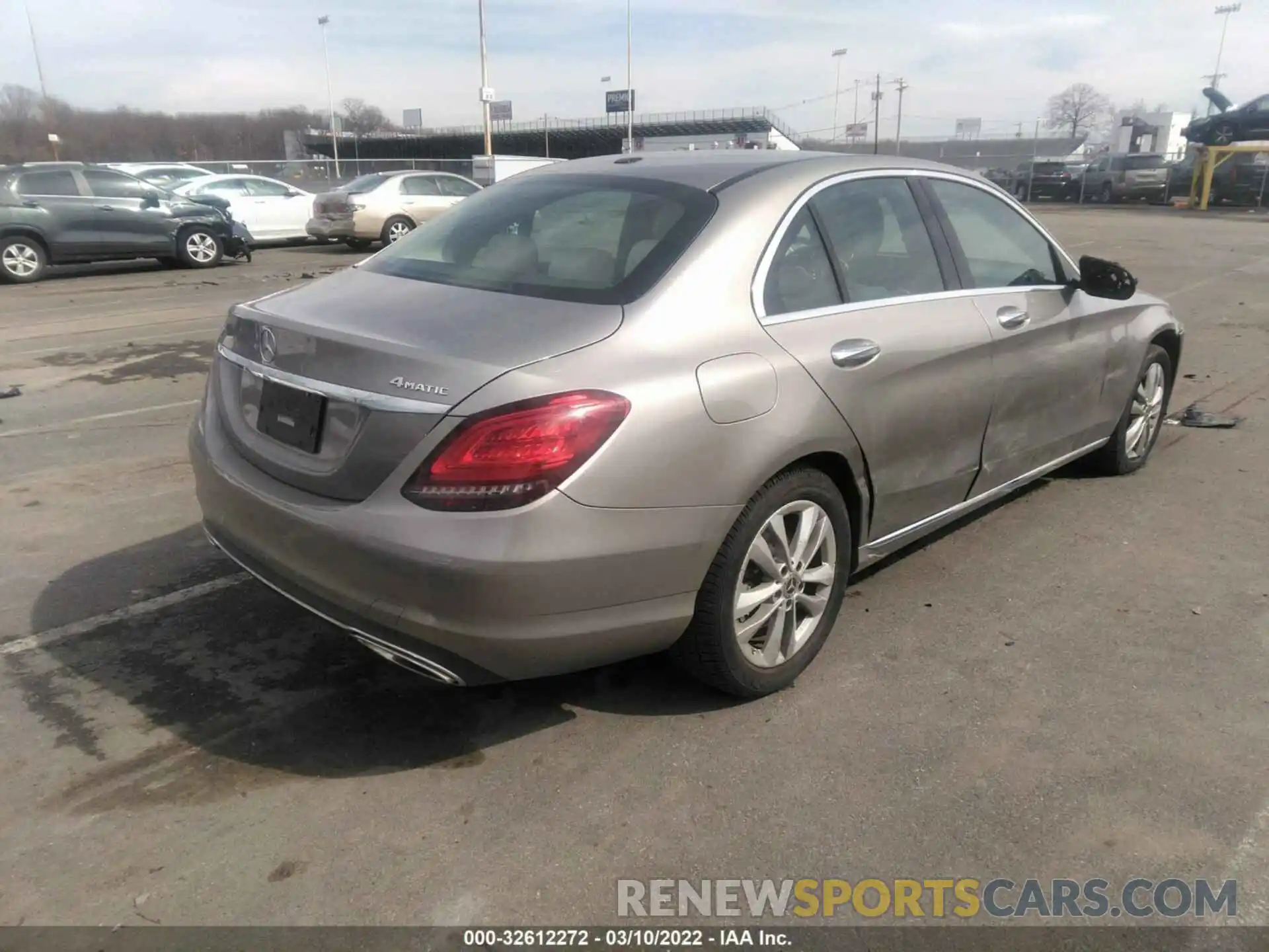 4 Photograph of a damaged car 55SWF8EB8LU326599 MERCEDES-BENZ C-CLASS 2020