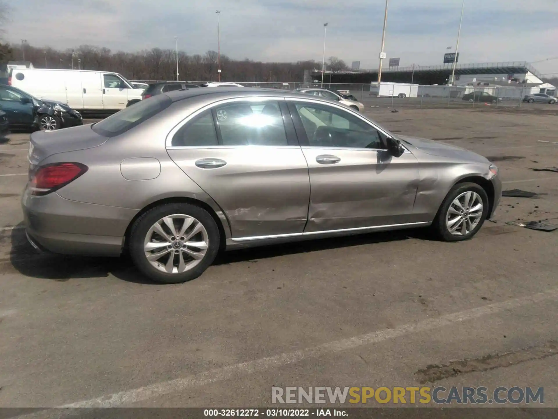 6 Photograph of a damaged car 55SWF8EB8LU326599 MERCEDES-BENZ C-CLASS 2020