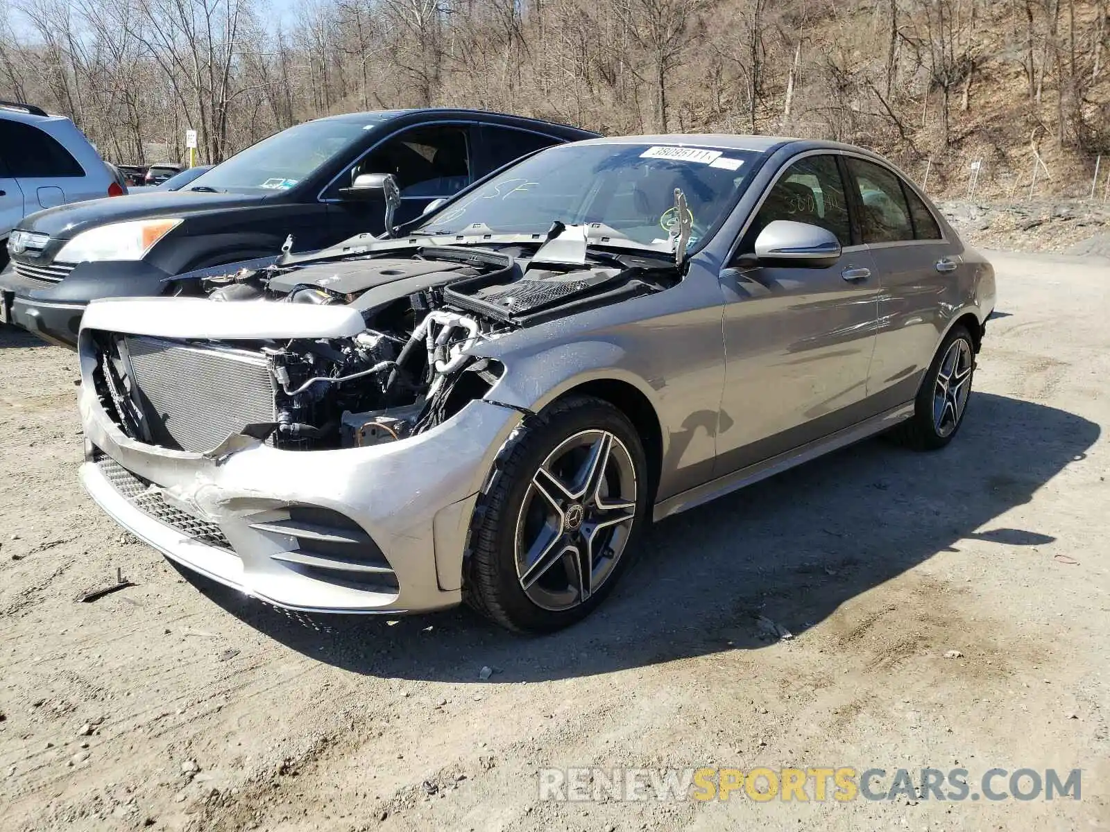 2 Photograph of a damaged car 55SWF8EB9LU325493 MERCEDES-BENZ C CLASS 2020