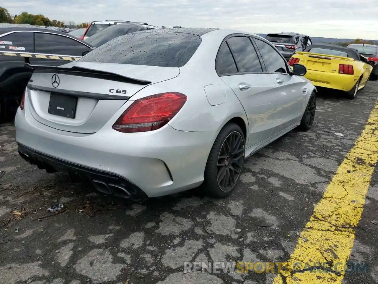 4 Photograph of a damaged car 55SWF8GBXLU329405 MERCEDES-BENZ C-CLASS 2020