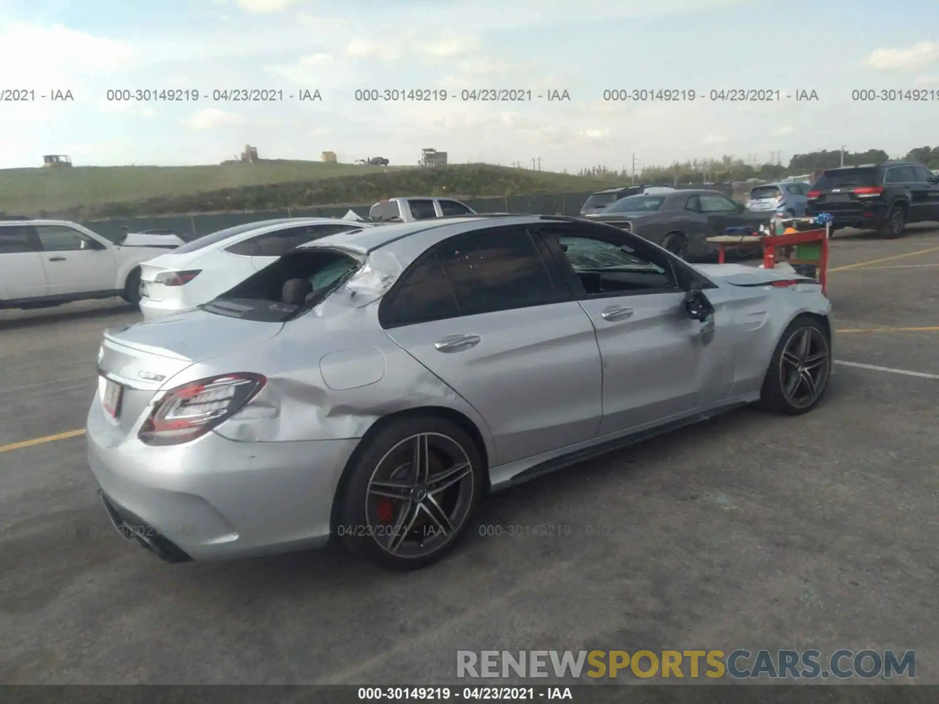 4 Photograph of a damaged car 55SWF8HB0LU331310 MERCEDES-BENZ C-CLASS 2020