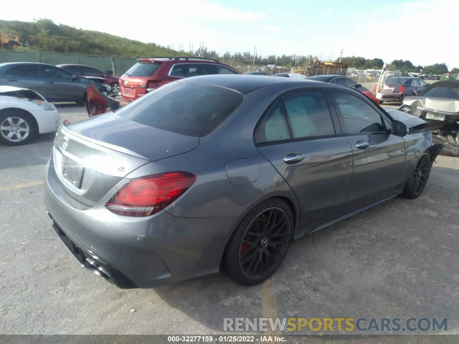 4 Photograph of a damaged car 55SWF8HB9LU326400 MERCEDES-BENZ C-CLASS 2020