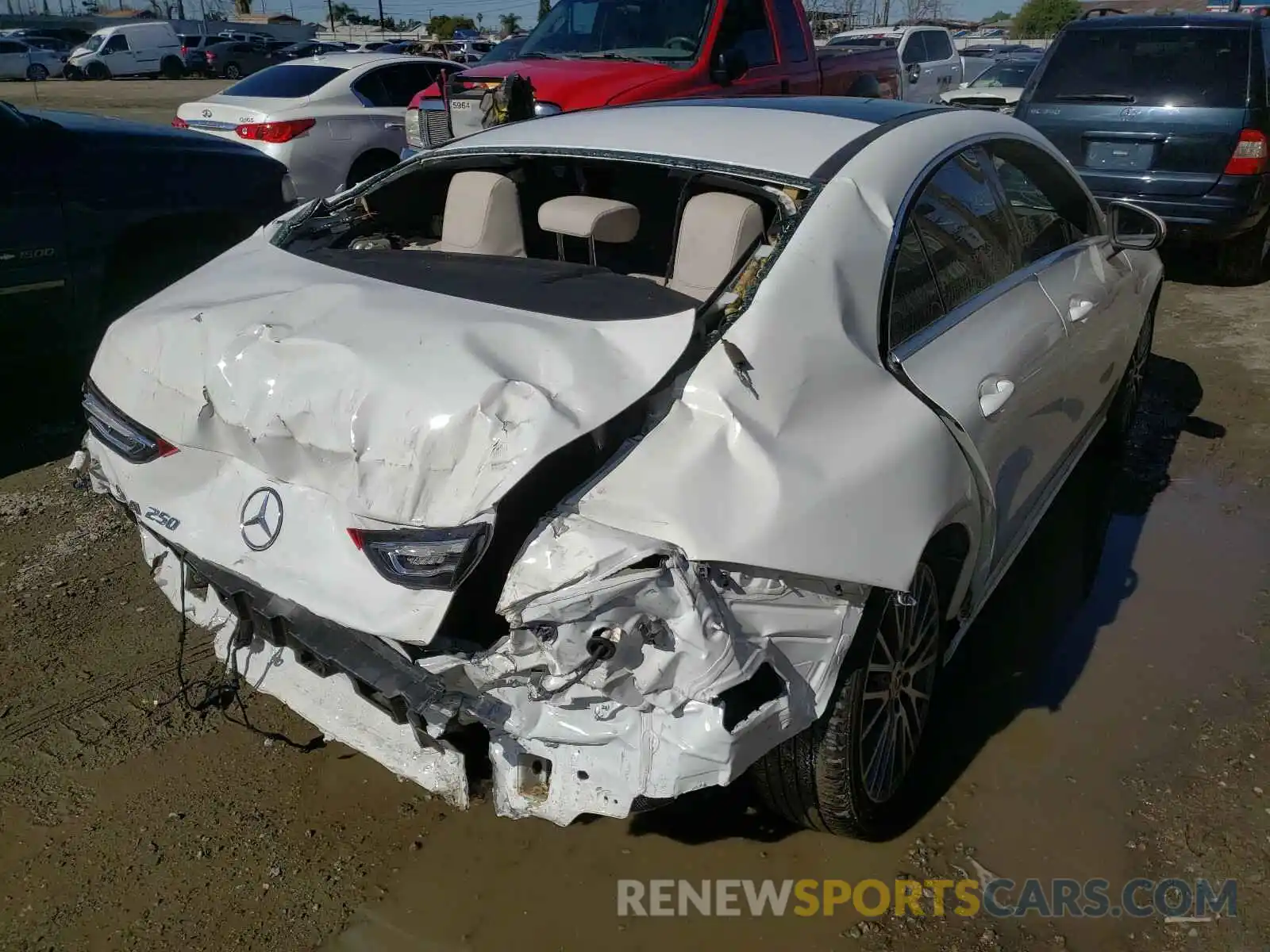 4 Photograph of a damaged car W1K5J4GB1LN122932 MERCEDES-BENZ C CLASS 2020